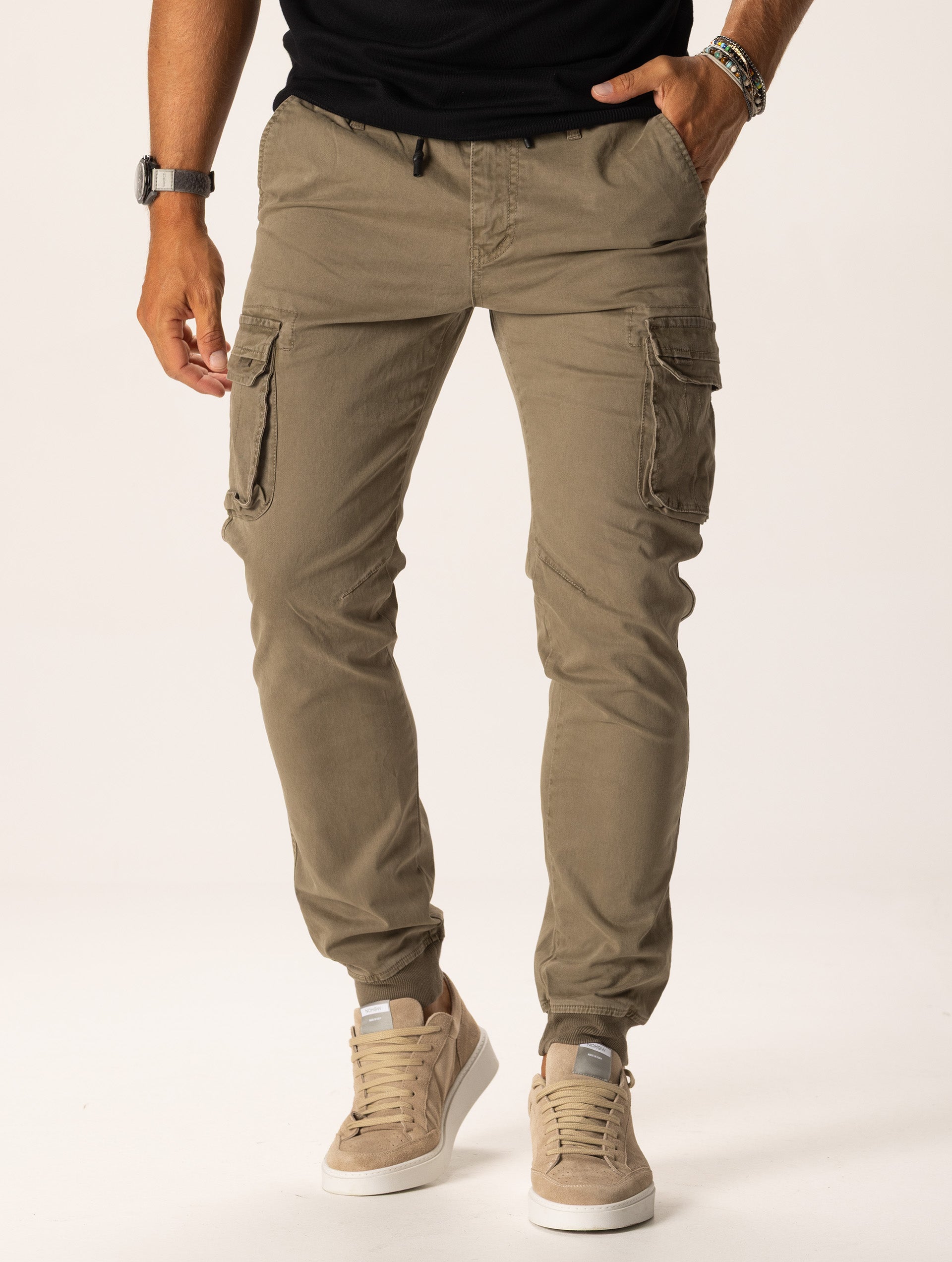 CHARLES CARGO PANTS IN KHAKI