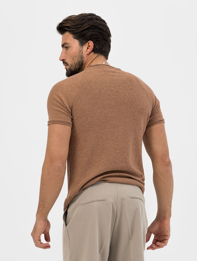KNITTED BASIC T-SHIRT IN RUST