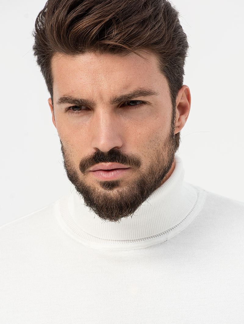LARRIE ROLLNECK SWEATER IN WHITE