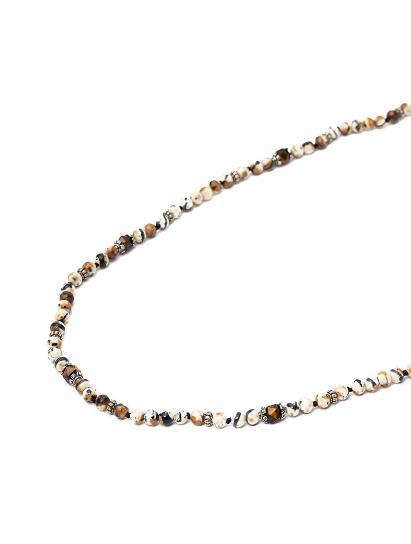NAIM NECKLACE IN BROWN AND CREAM