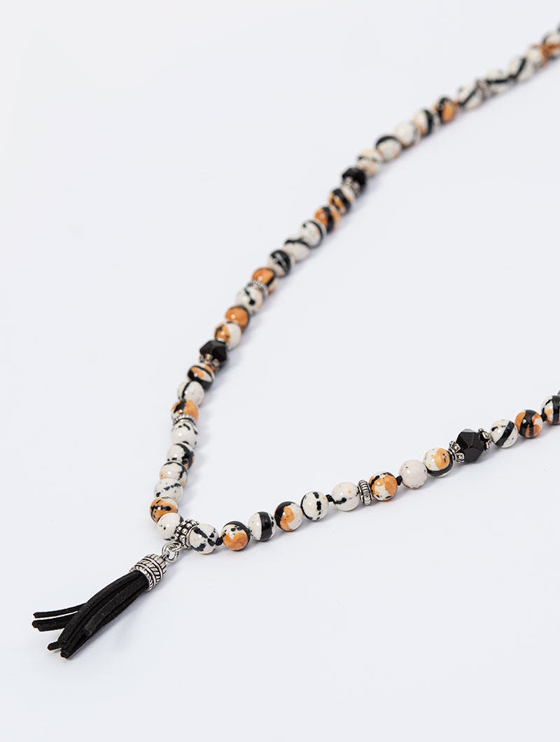 SALAH NECKLACE IN BEIGE AND CREAM