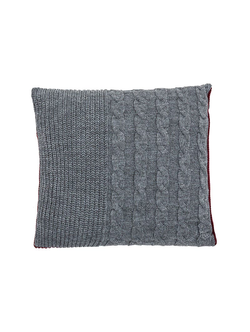 CHUNKY KNIT PILLOW IN GREY