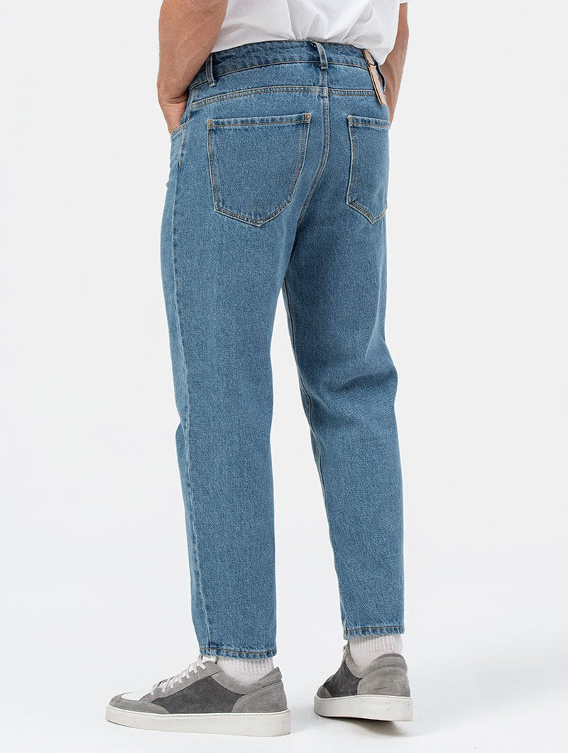 HECTOR STRAIGHT JEANS IN LIGHT BLUE