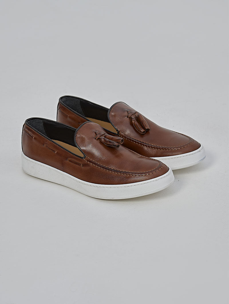 SLIP-ON LEATHER SHOES IN COGNAC