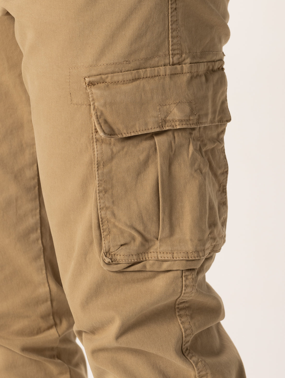 TOURE CARGO PANTS IN KHAKI