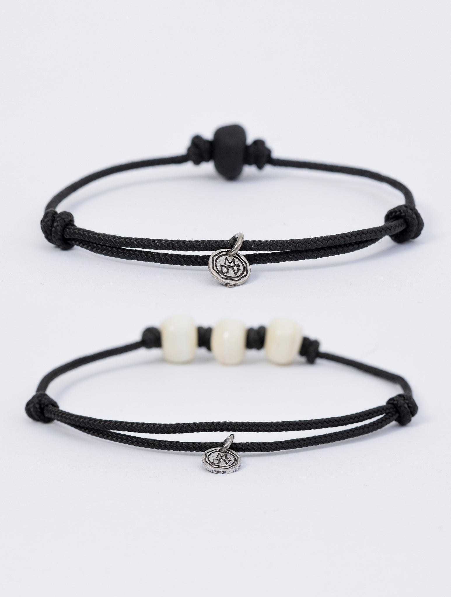 BRACELET DOUBLE NOIR AVEC PIERRES