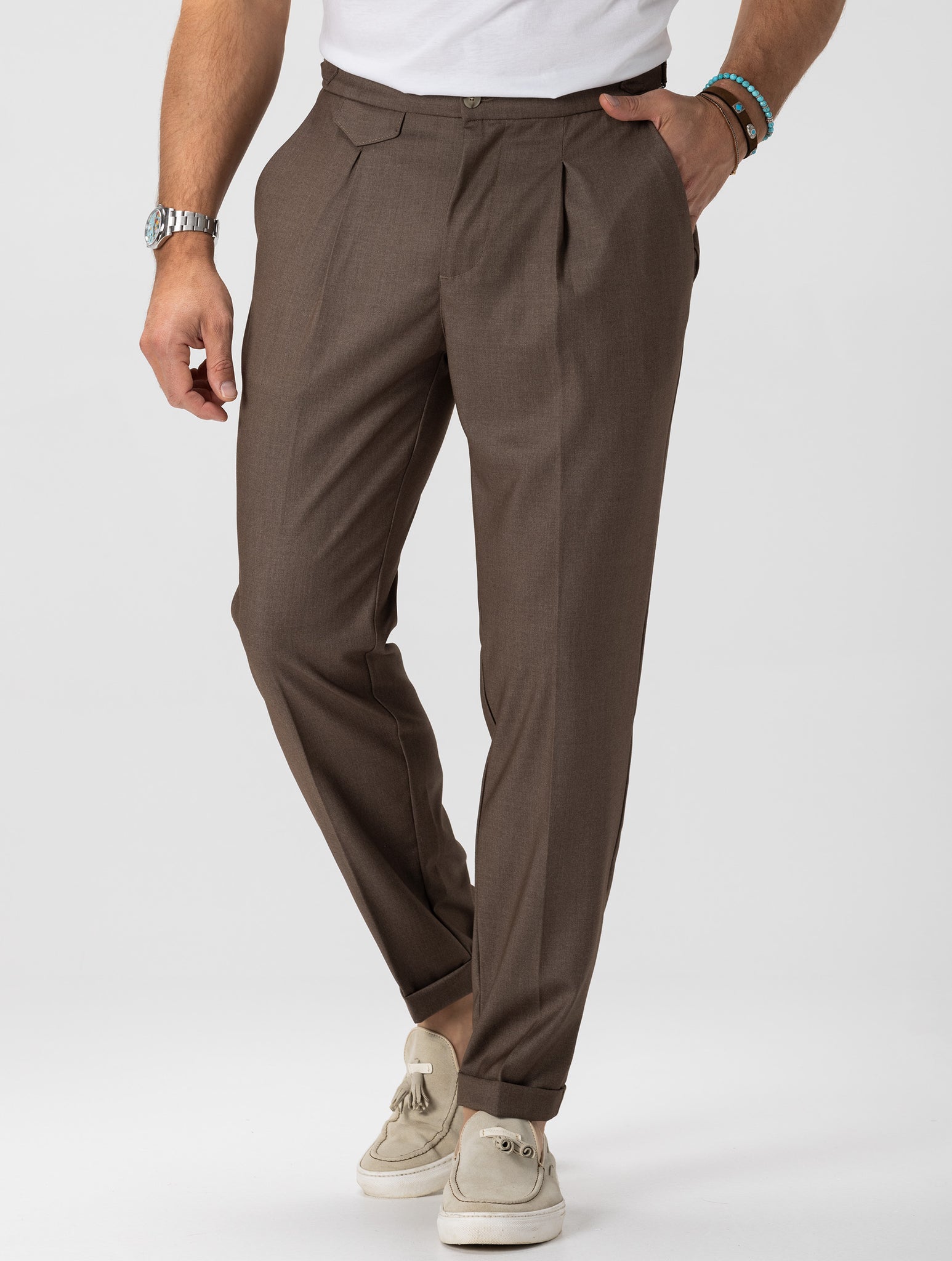 CALEB 2.0 PANTALON MARRON À PINCES SIMPLES