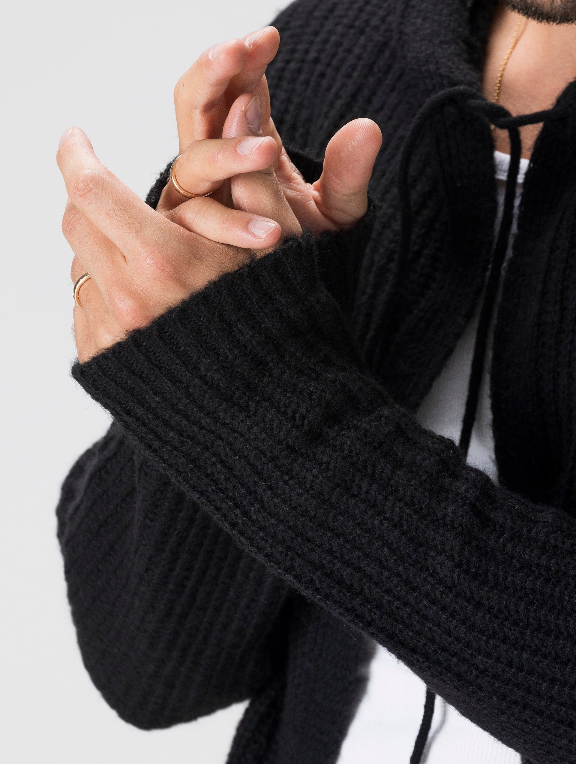 HOODIE CARDIGAN IN BLACK