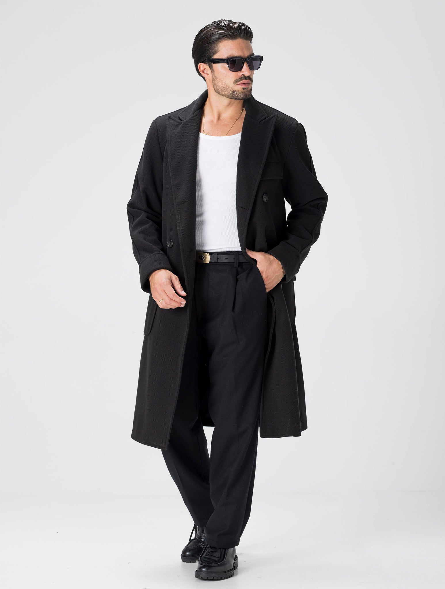 IZUMI MANTEAU NOIR À DOUBLE BOUTONNAGE