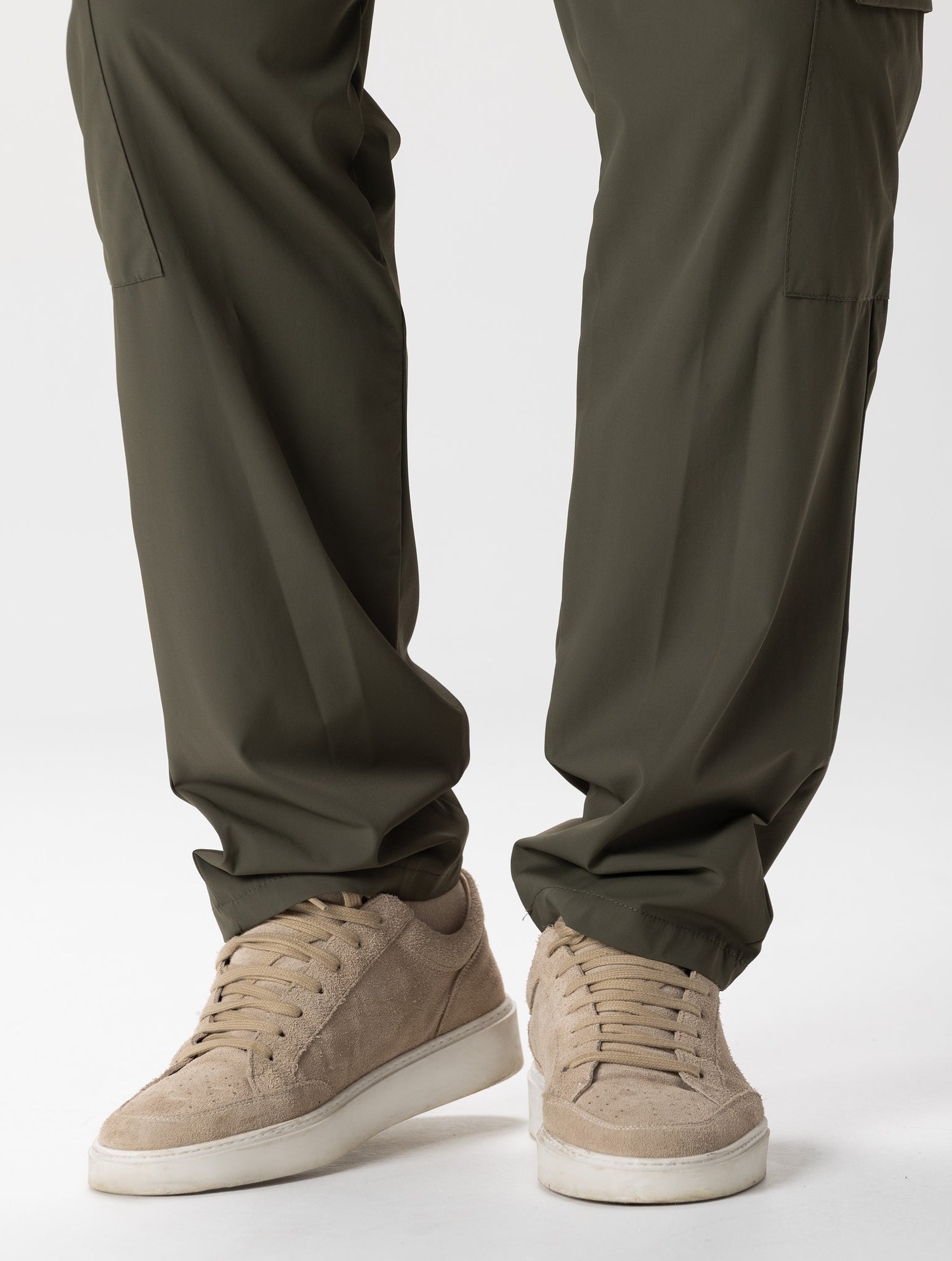 ZAC TECH CARGO PANTS IN MILITARY GREEN