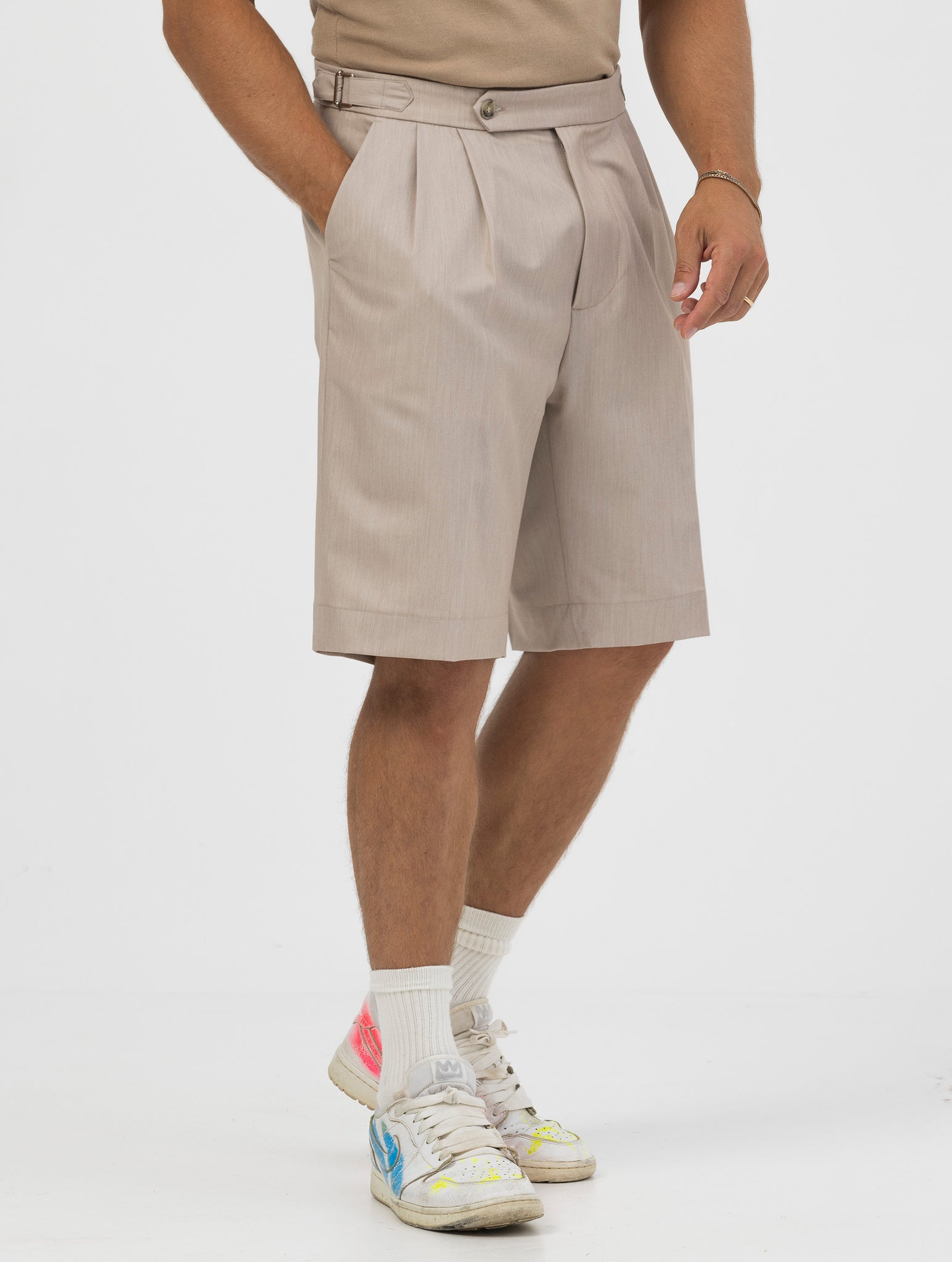 NICK BEIGEFARBENE FORMELLE SHORTS