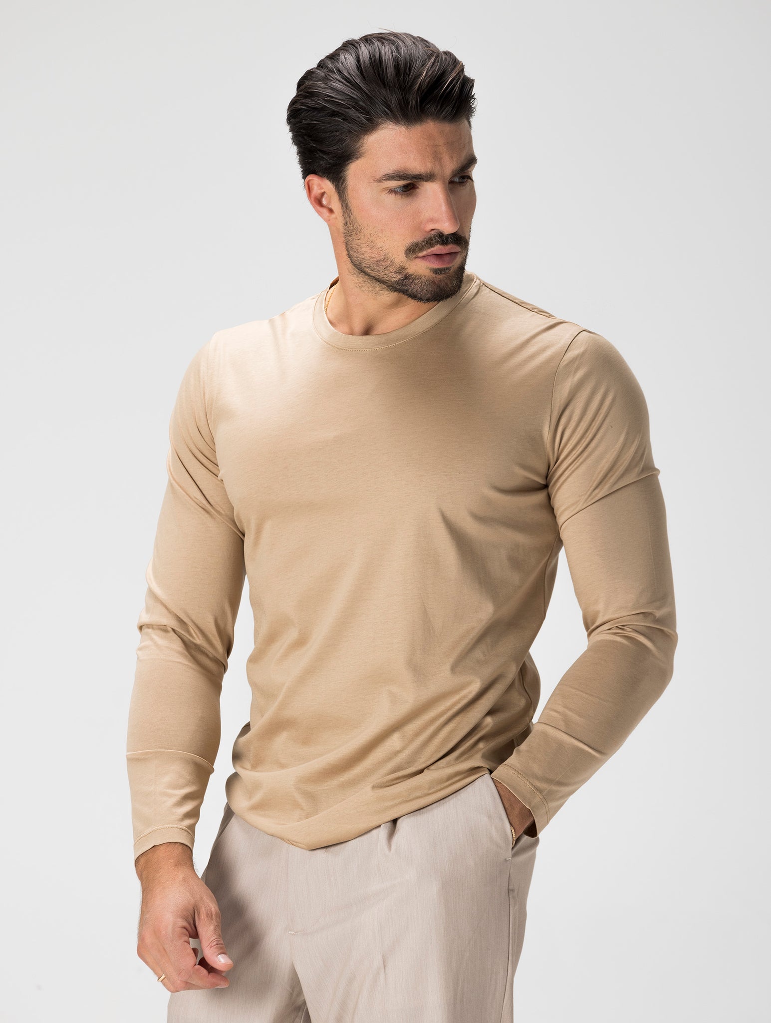 CHARLIE LONG SLEEVED T-SHIRT IN BEIGE