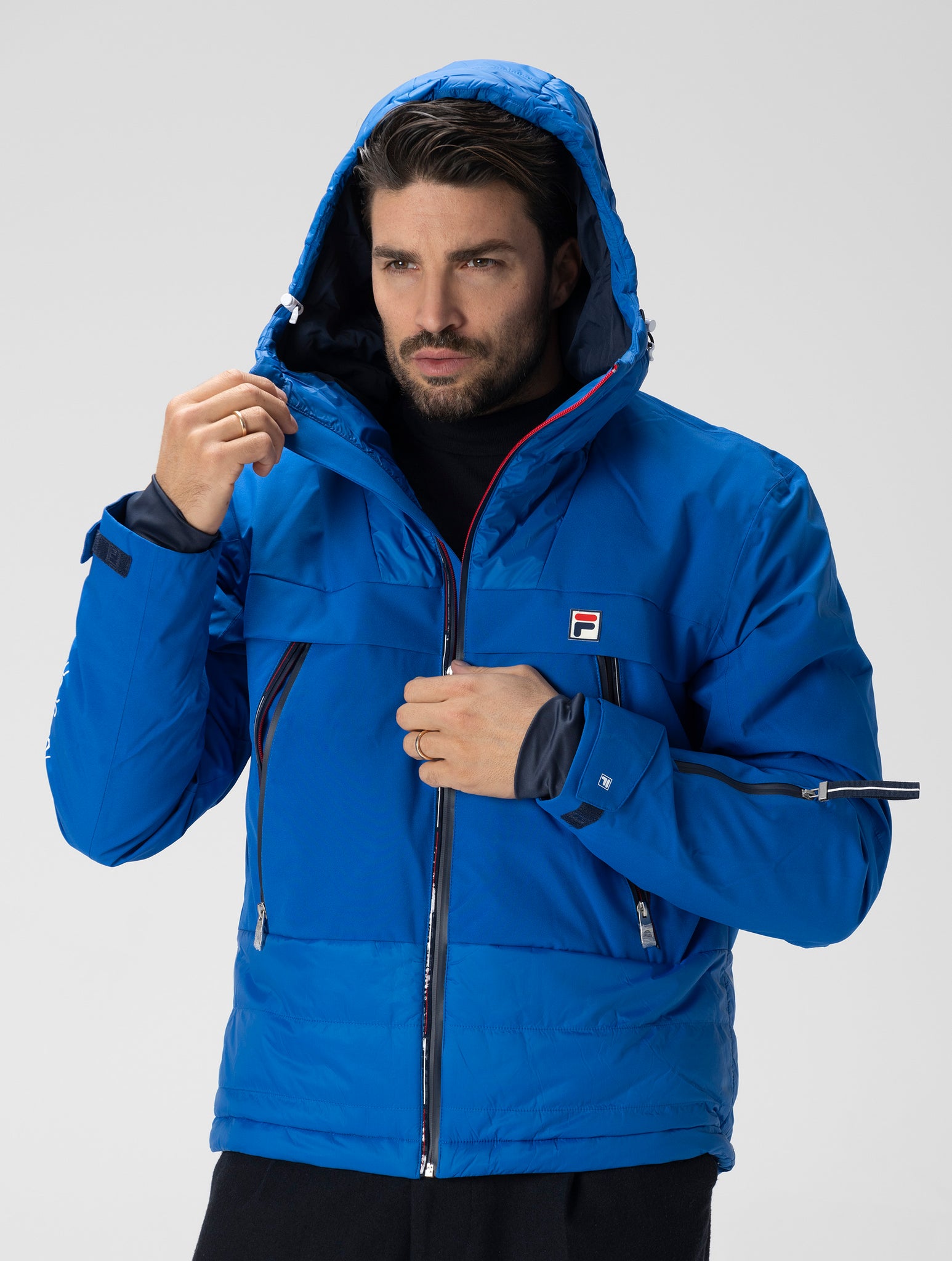 FILA CHAQUETA EN AZUL