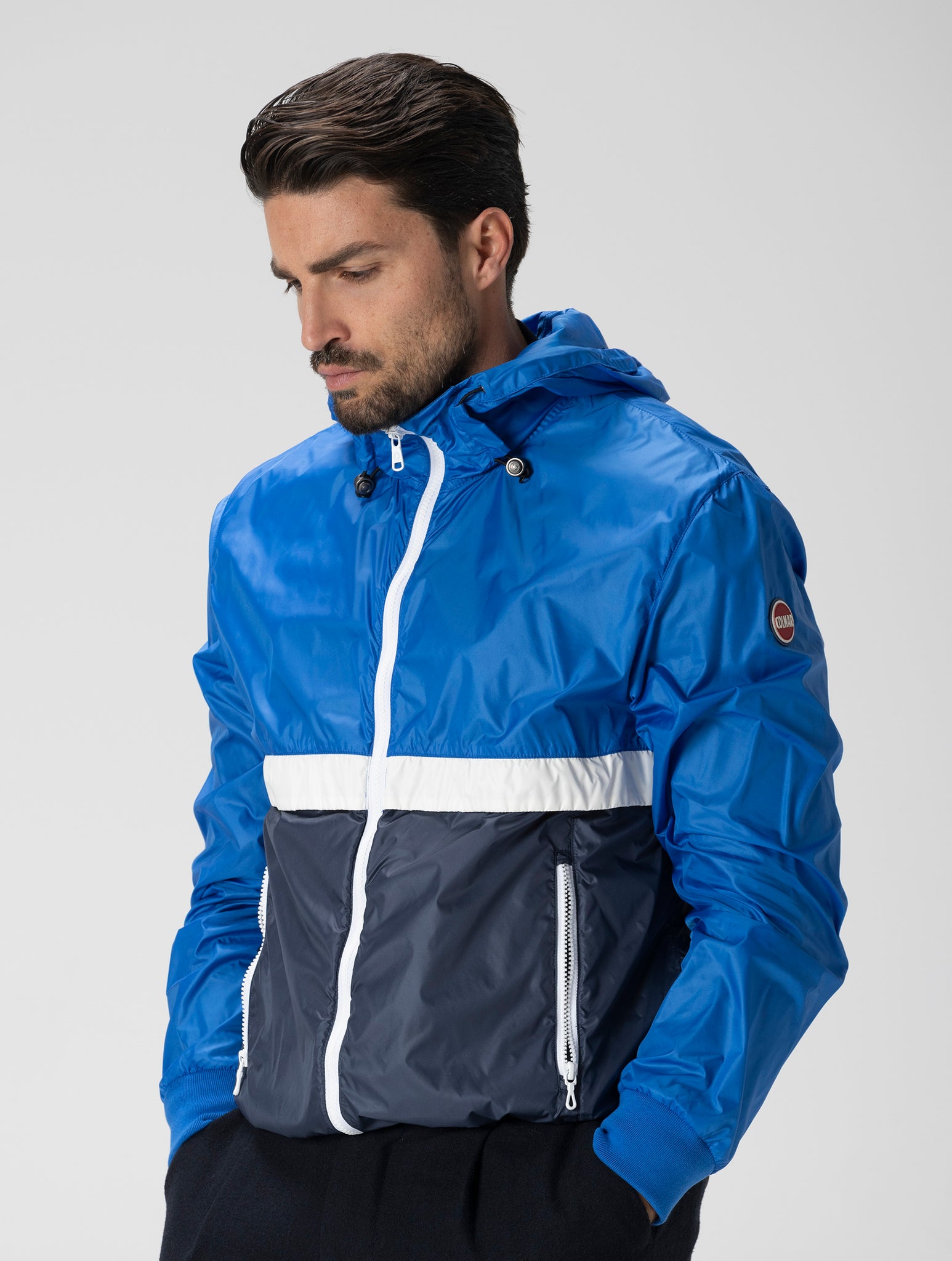 CONCRETE CHAQUETA IMPERMEABLE EN AZUL