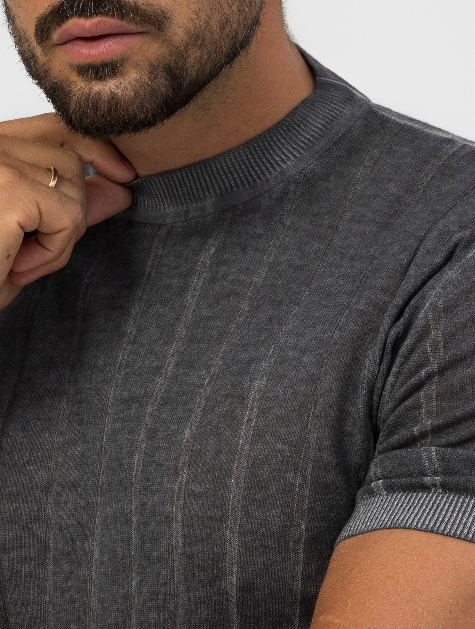 LUCAS RIBBED T-SHIRT IN ANTHRACITE