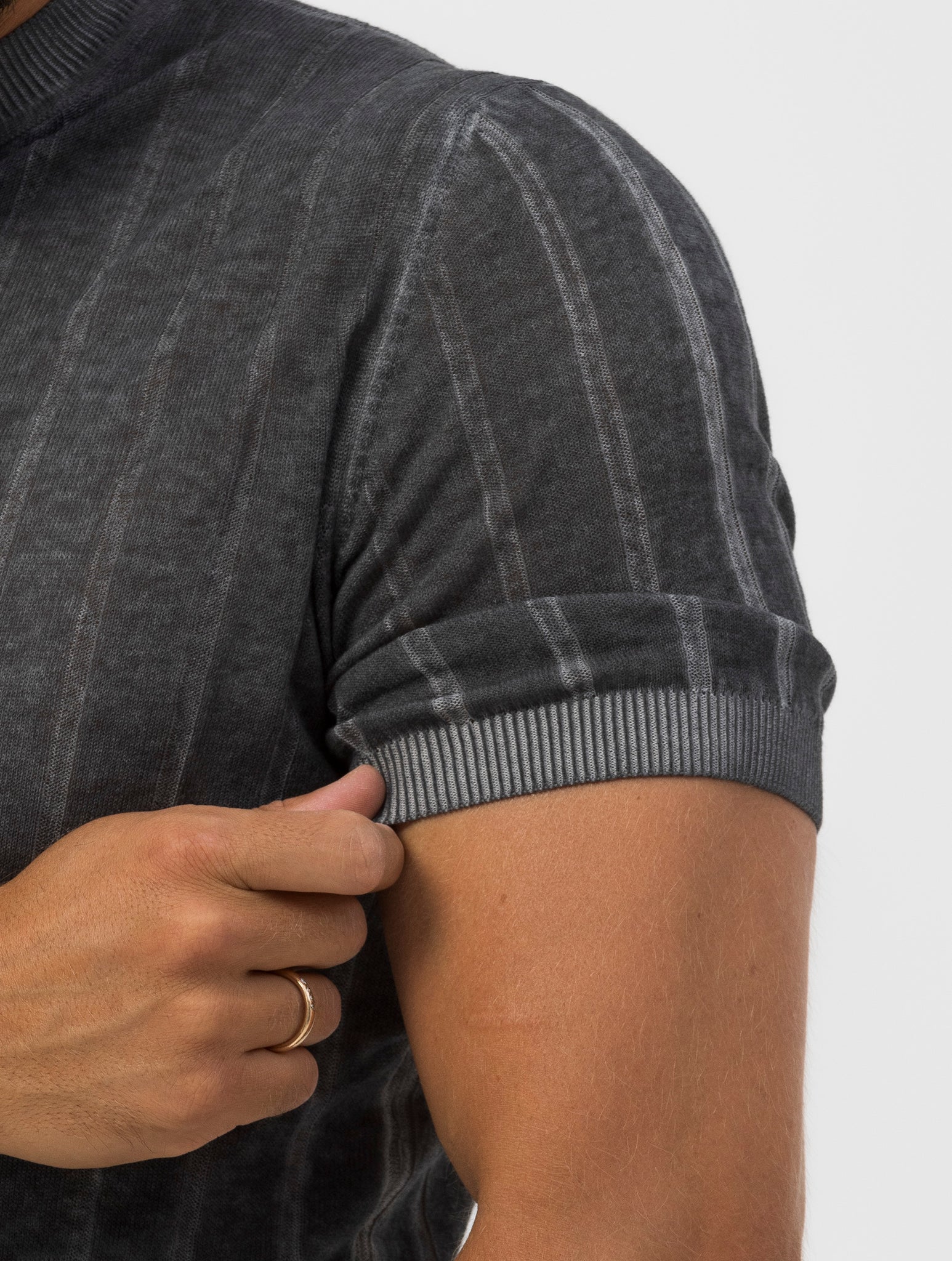 LUCAS RIBBED T-SHIRT IN ANTHRACITE