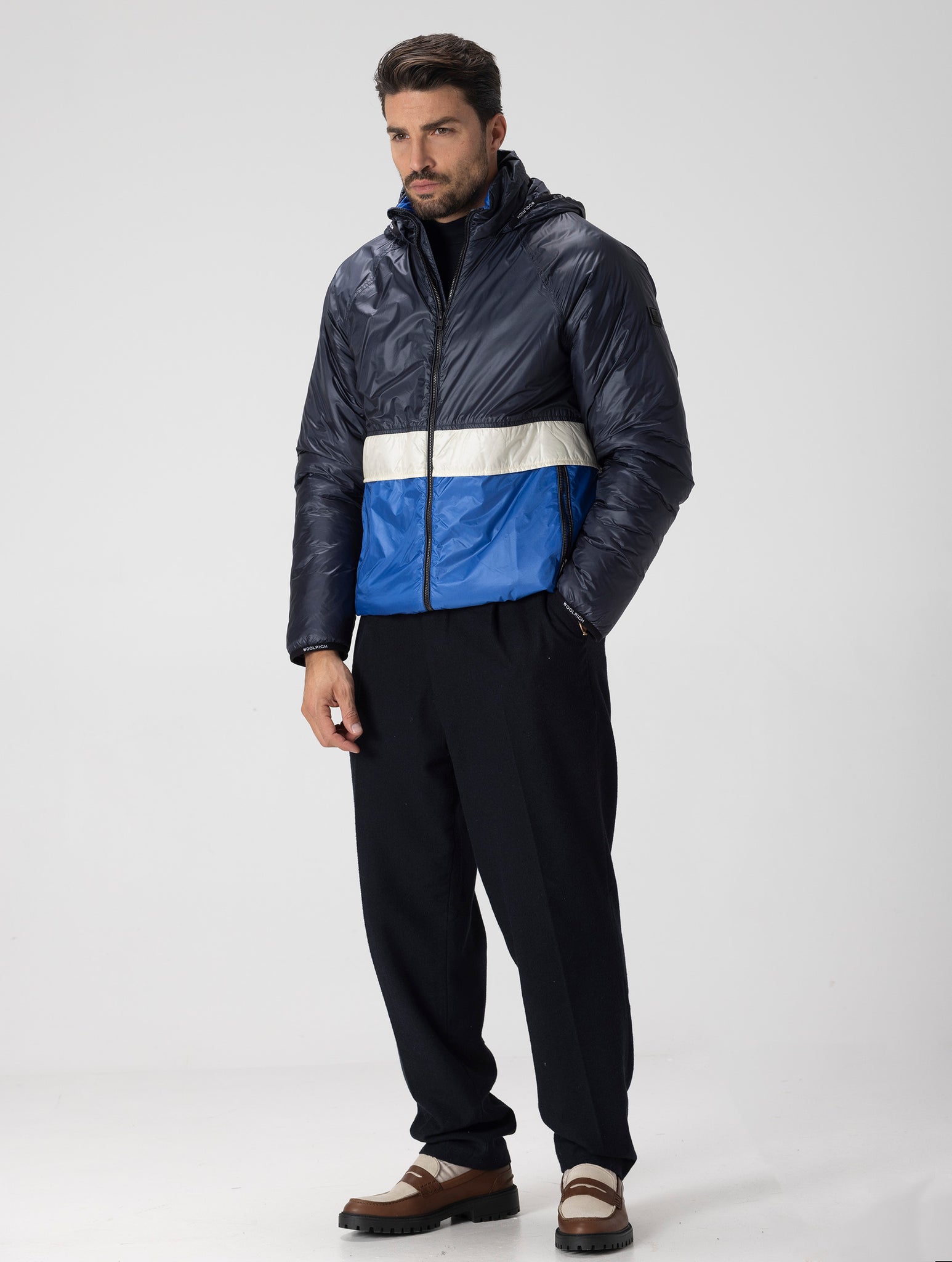 PACK-IT DOWN JACKET IN WHITE AND BLUE