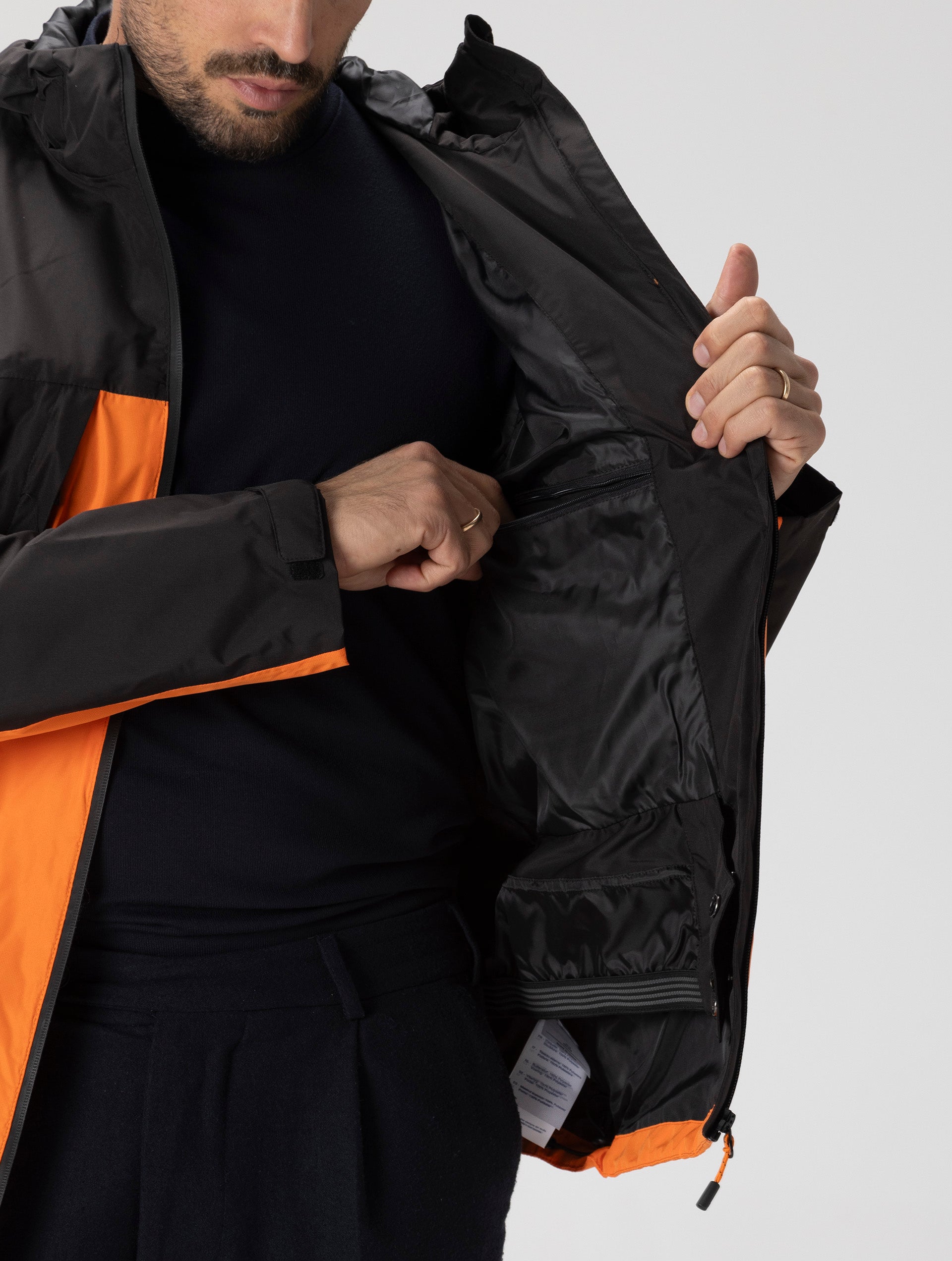 MEN HERB SHELL JACKET IN ORANGE