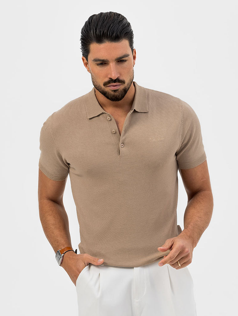 POLO BEIGE TRICOTÉ À MANCHES COURTES