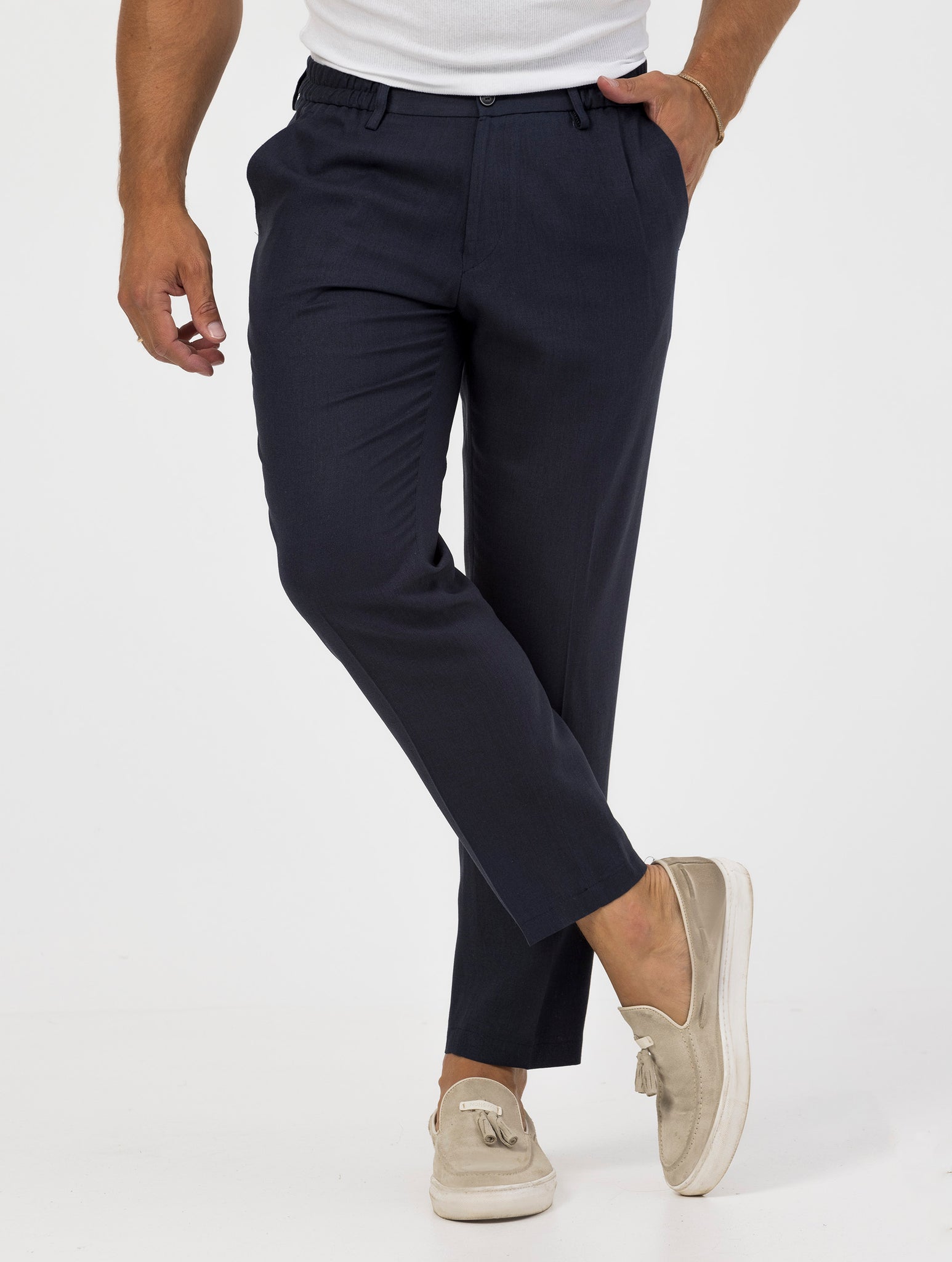 AKITA CASUAL PANTS IN BLUE NAVY