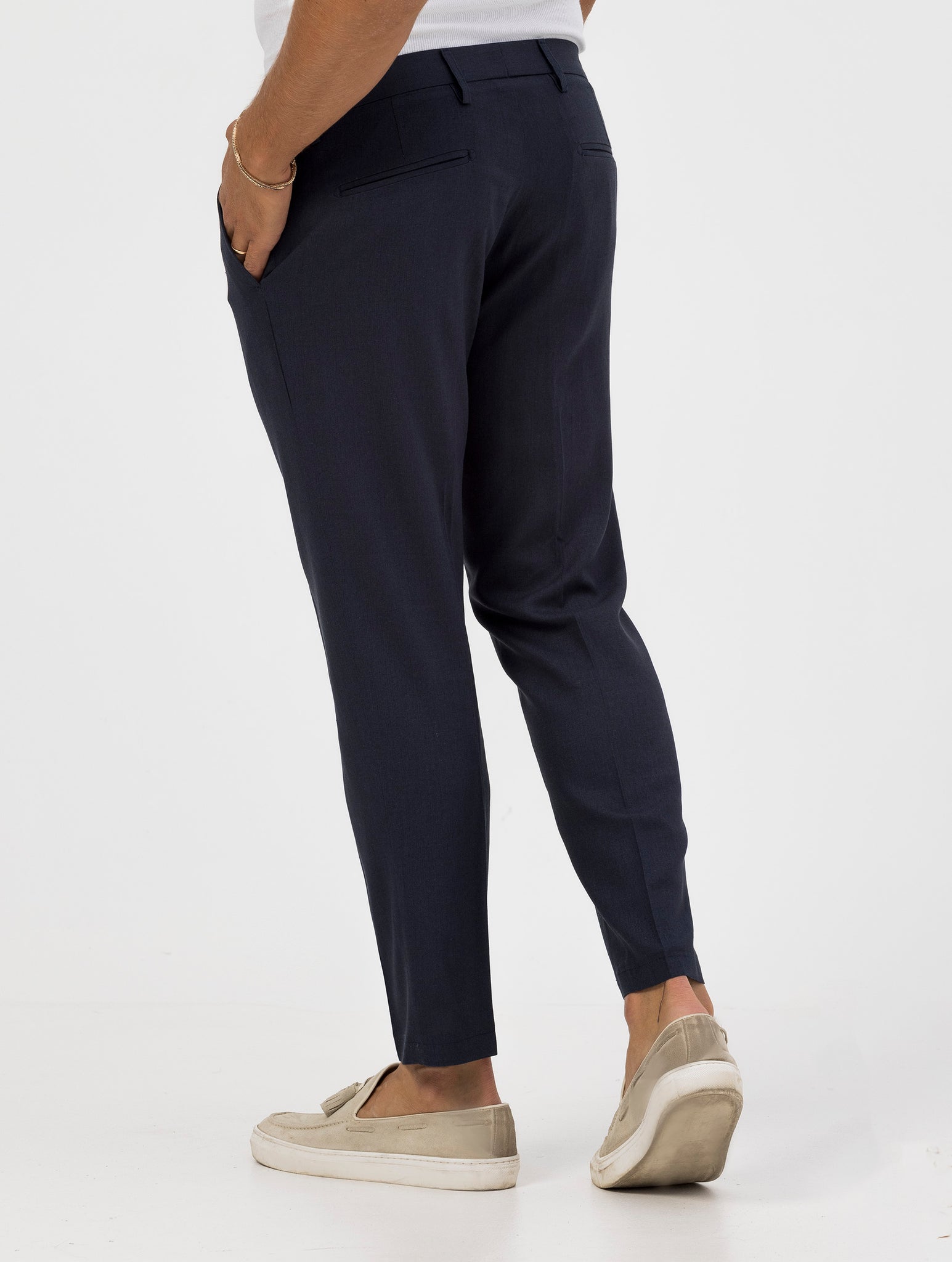 AKITA CASUAL PANTS IN BLUE NAVY