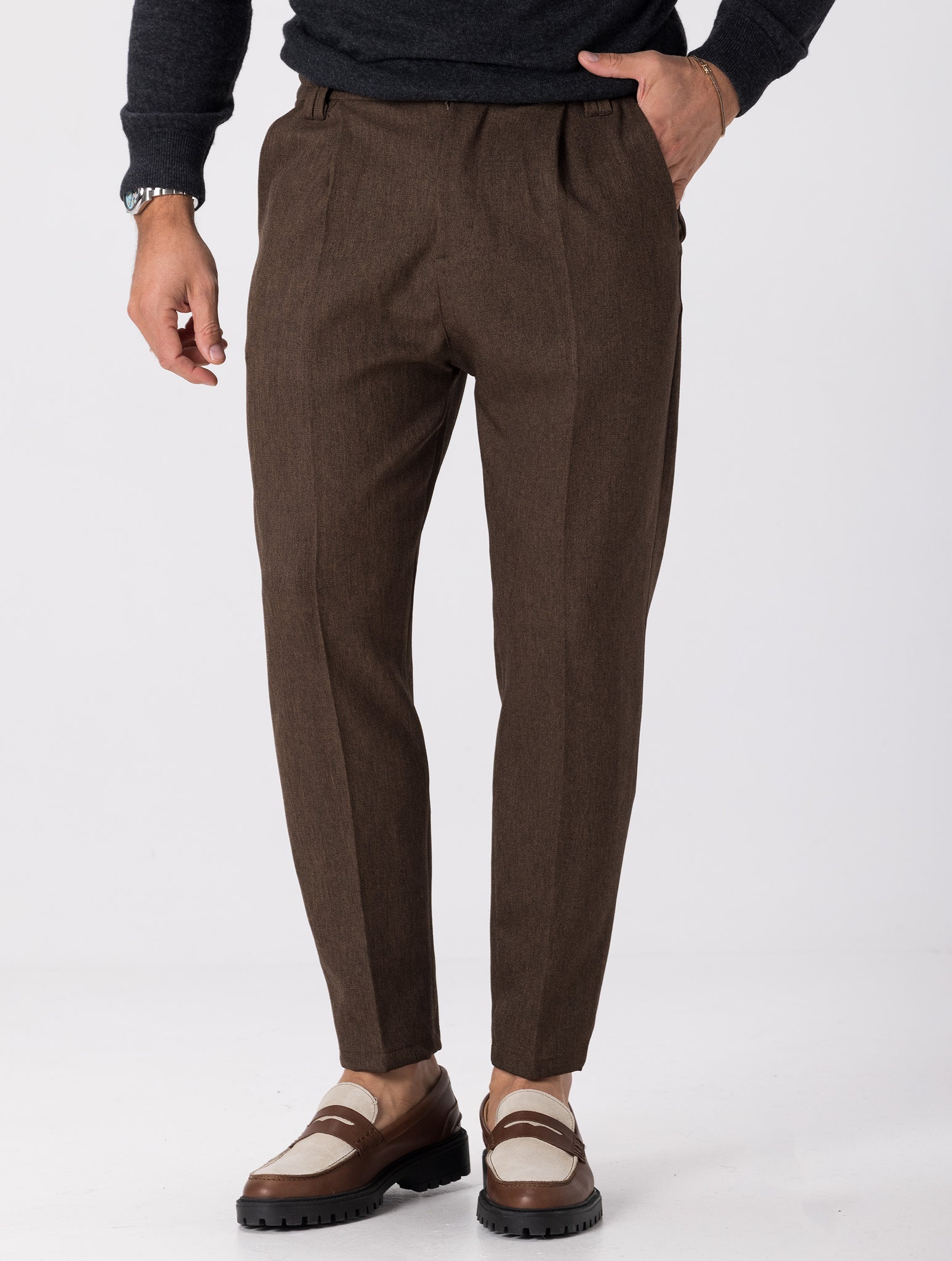 DASHER CASUAL PANTS IN COFFEE