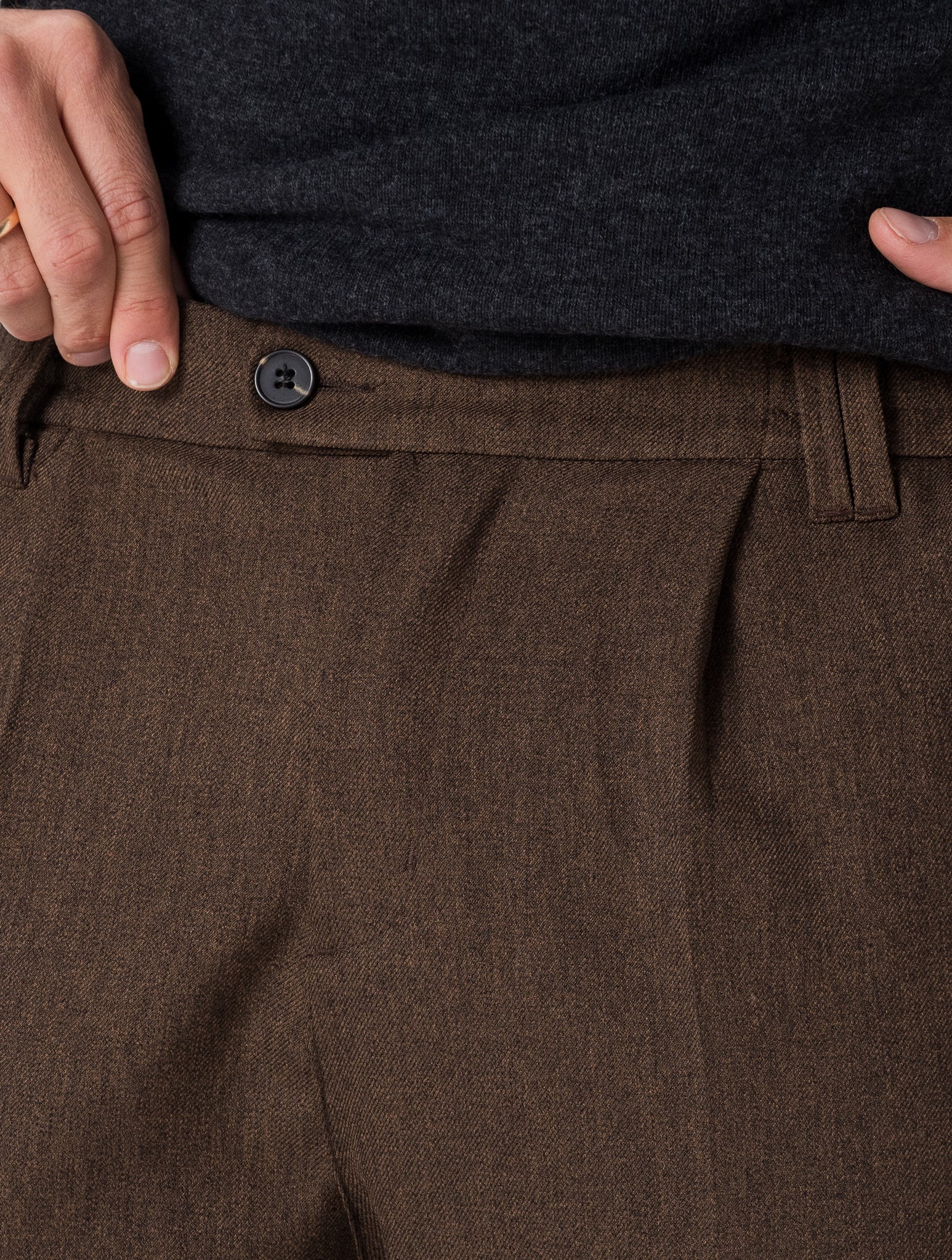 DASHER CASUAL PANTS IN COFFEE