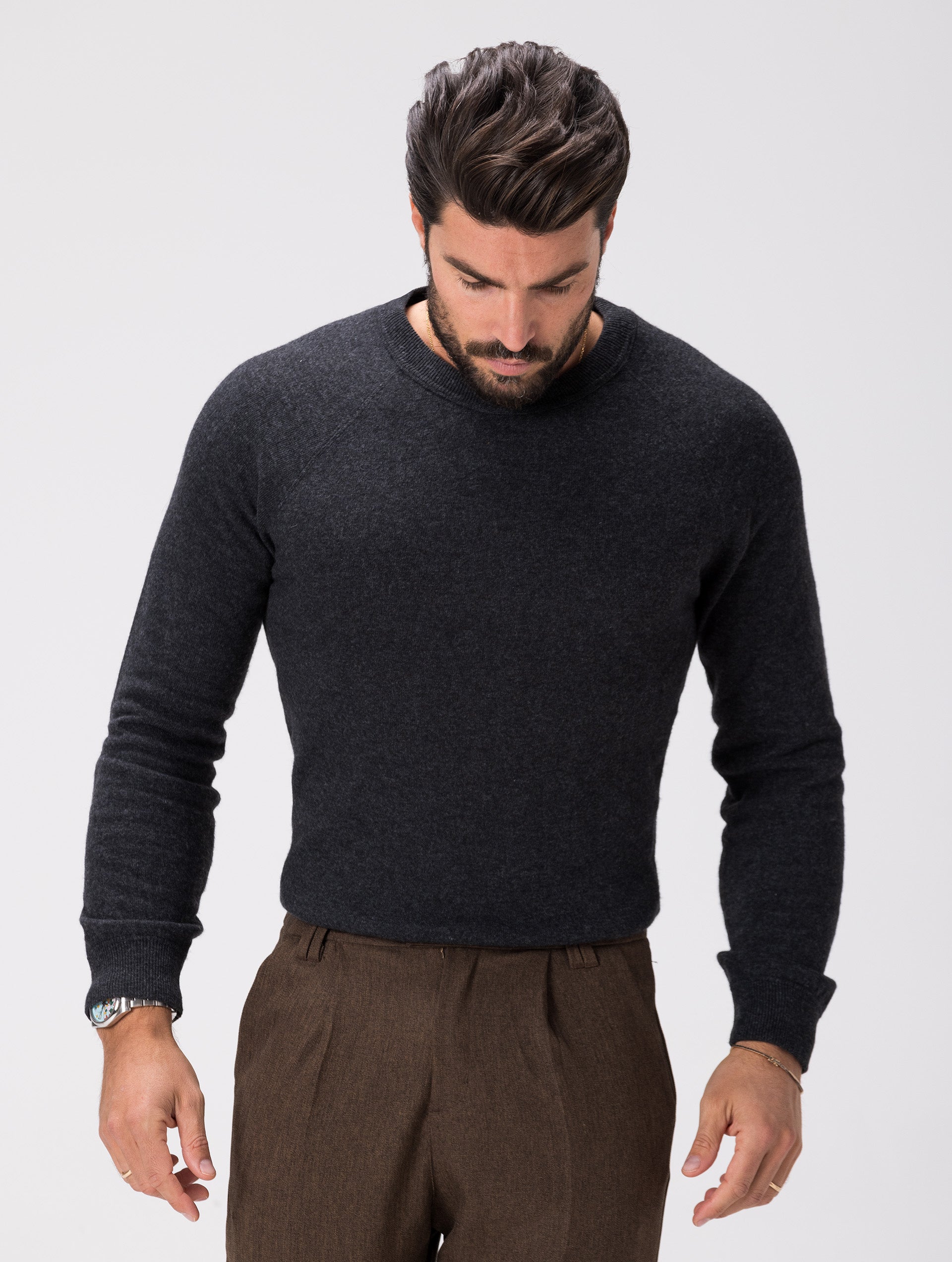 WOOL CREWNECK SWEATER IN ANTHRACITE