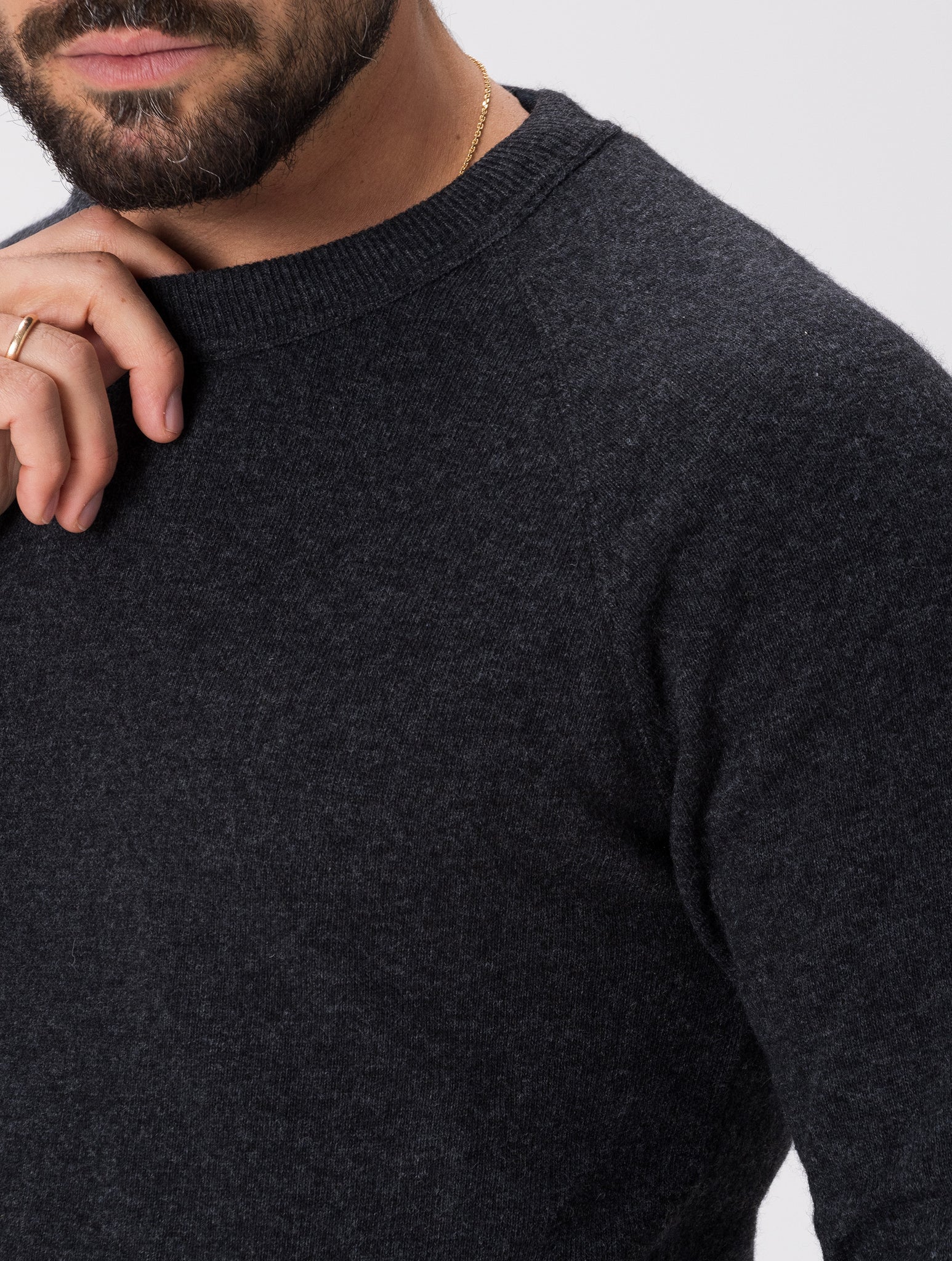 WOOL CREWNECK SWEATER IN ANTHRACITE