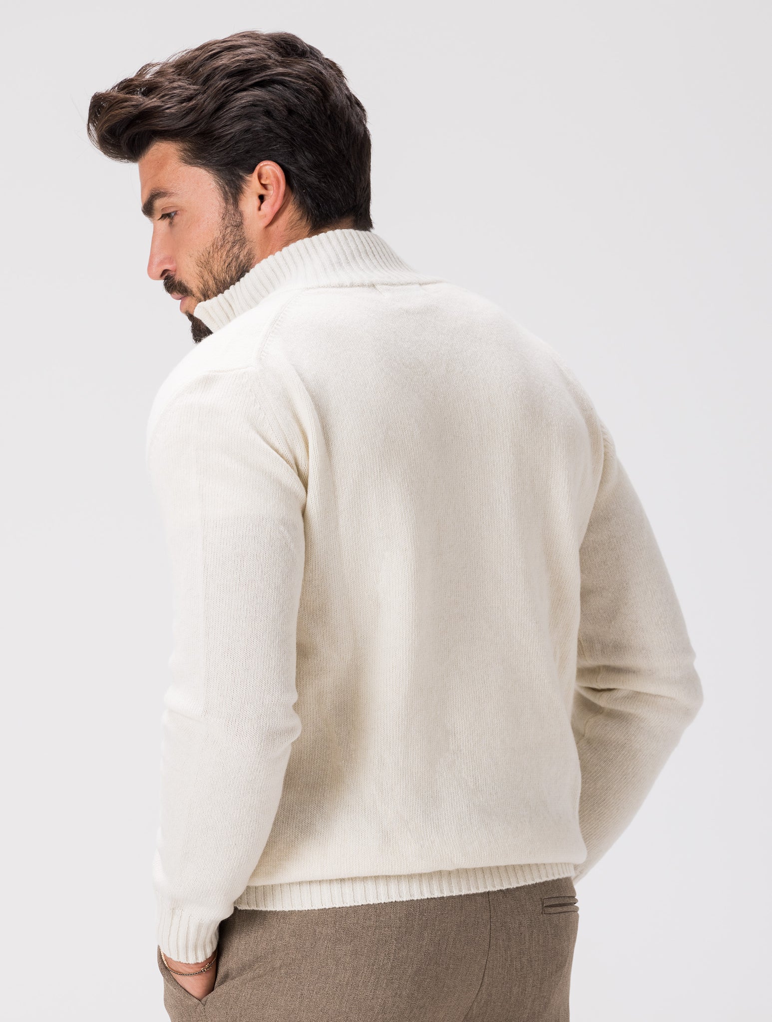 WOOL ZIPPED SWEATER IN CREAM