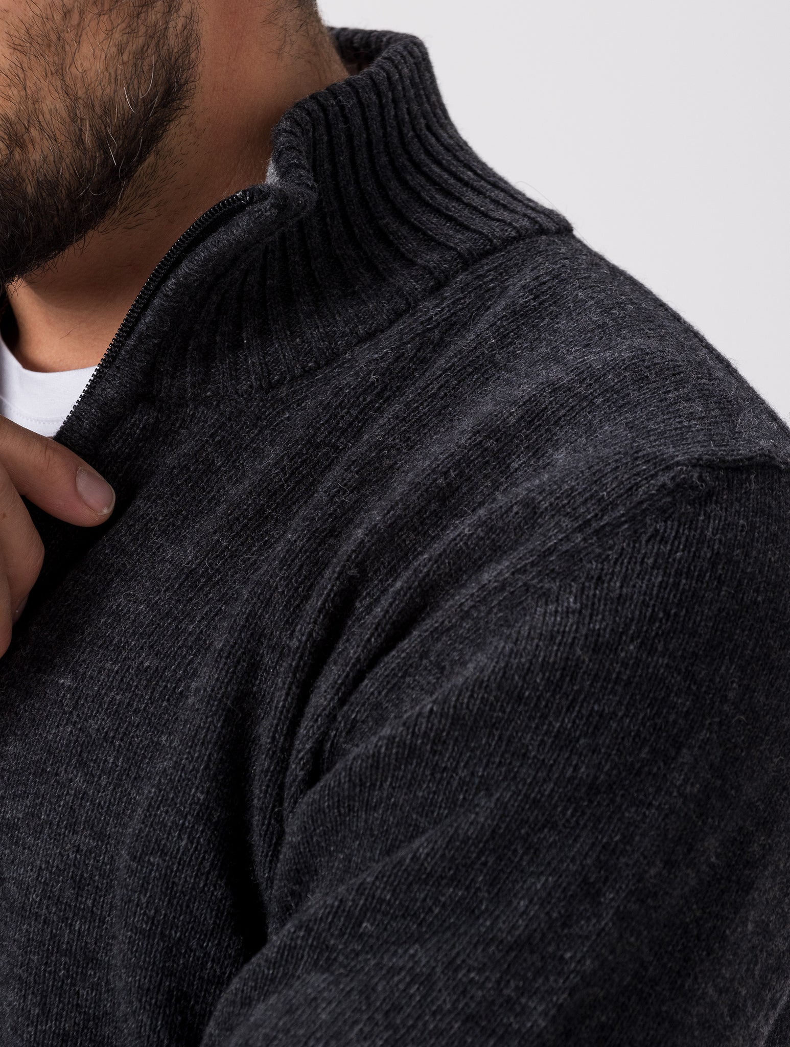 WOOL ZIPPED SWEATER IN ANTHRACITE