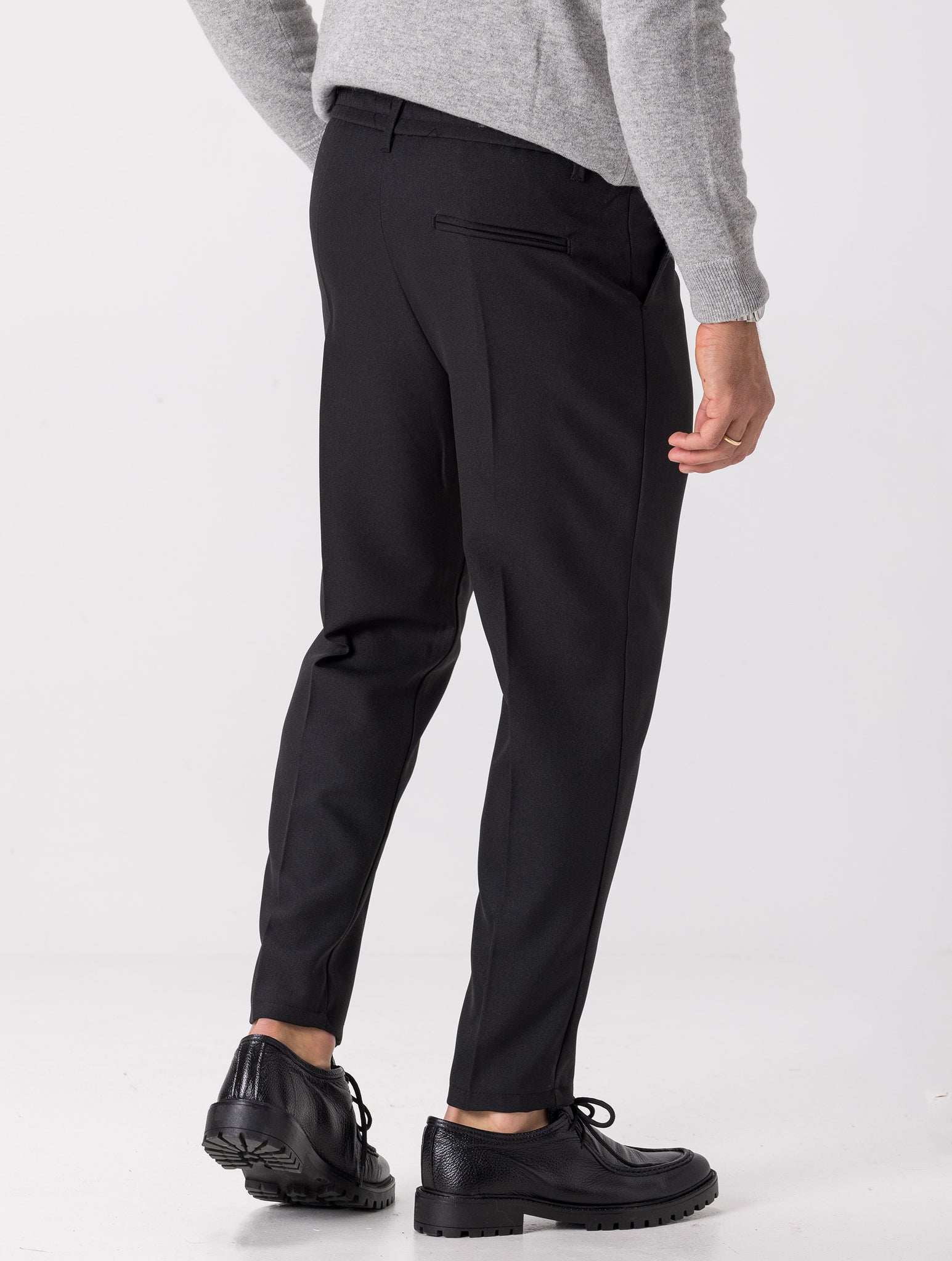 DASHER CASUAL PANTS IN BLACK