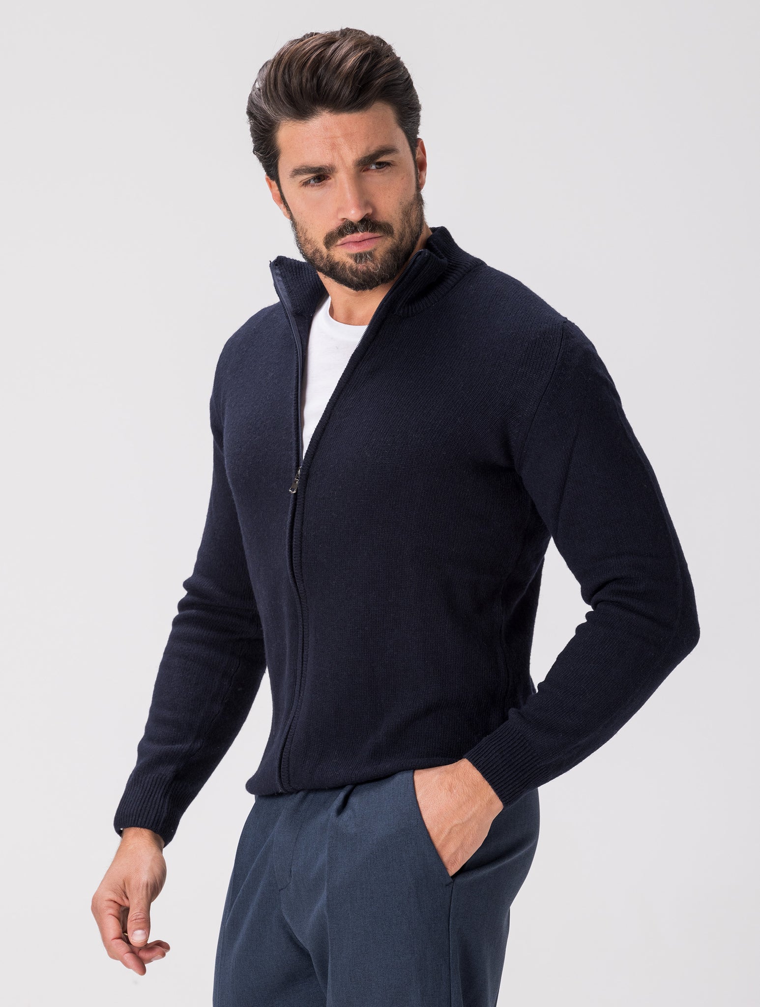 WOOL ZIPPED CARDIGAN IN NAVY