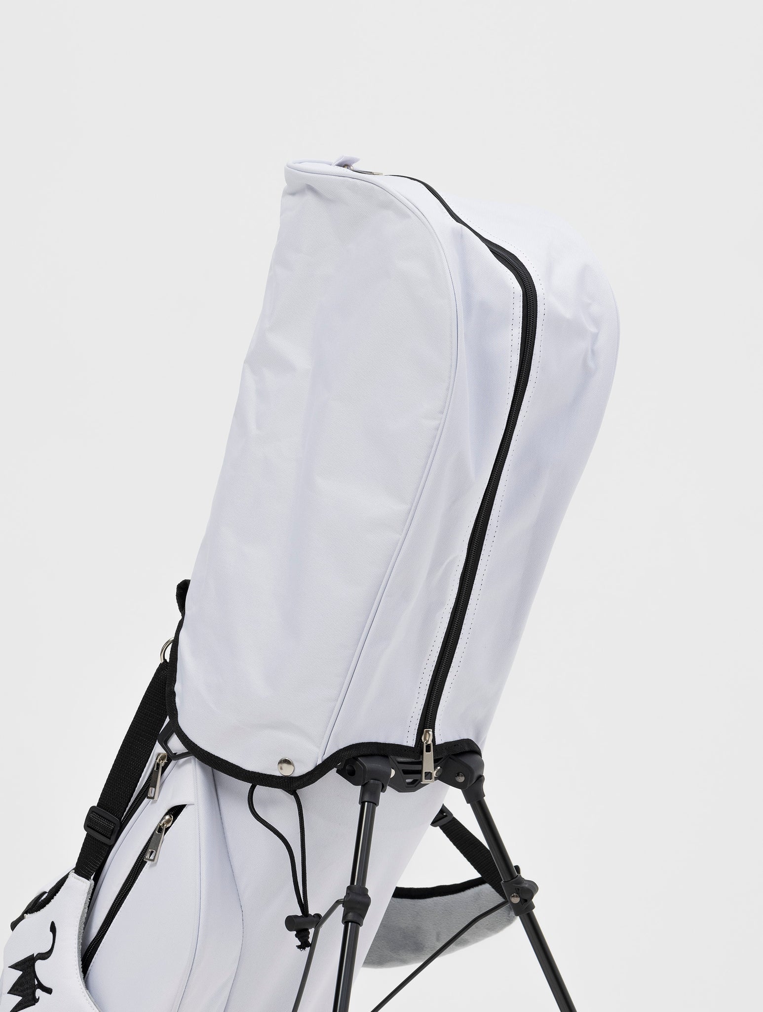 NOHOW MINIMALISTISCHES GOLFBAG IN WEISS UND SCHWARZ