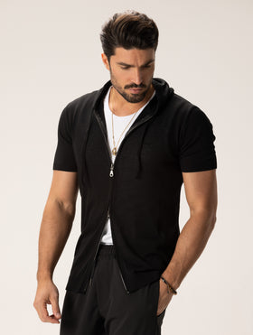 CARDIGAN NERO CON ZIP A MANICHE CORTE