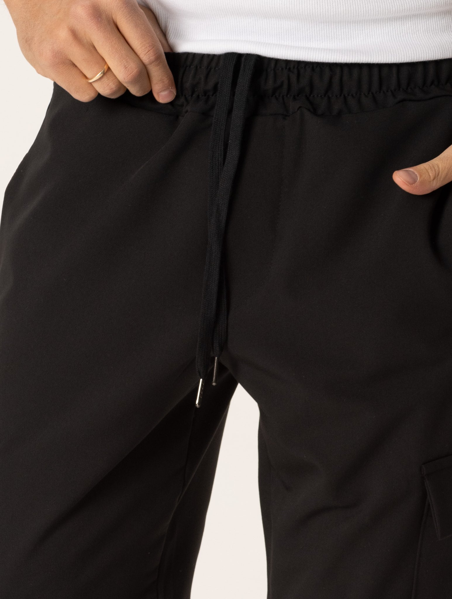 TIMOTHY CARGO PANTS IN BLACK