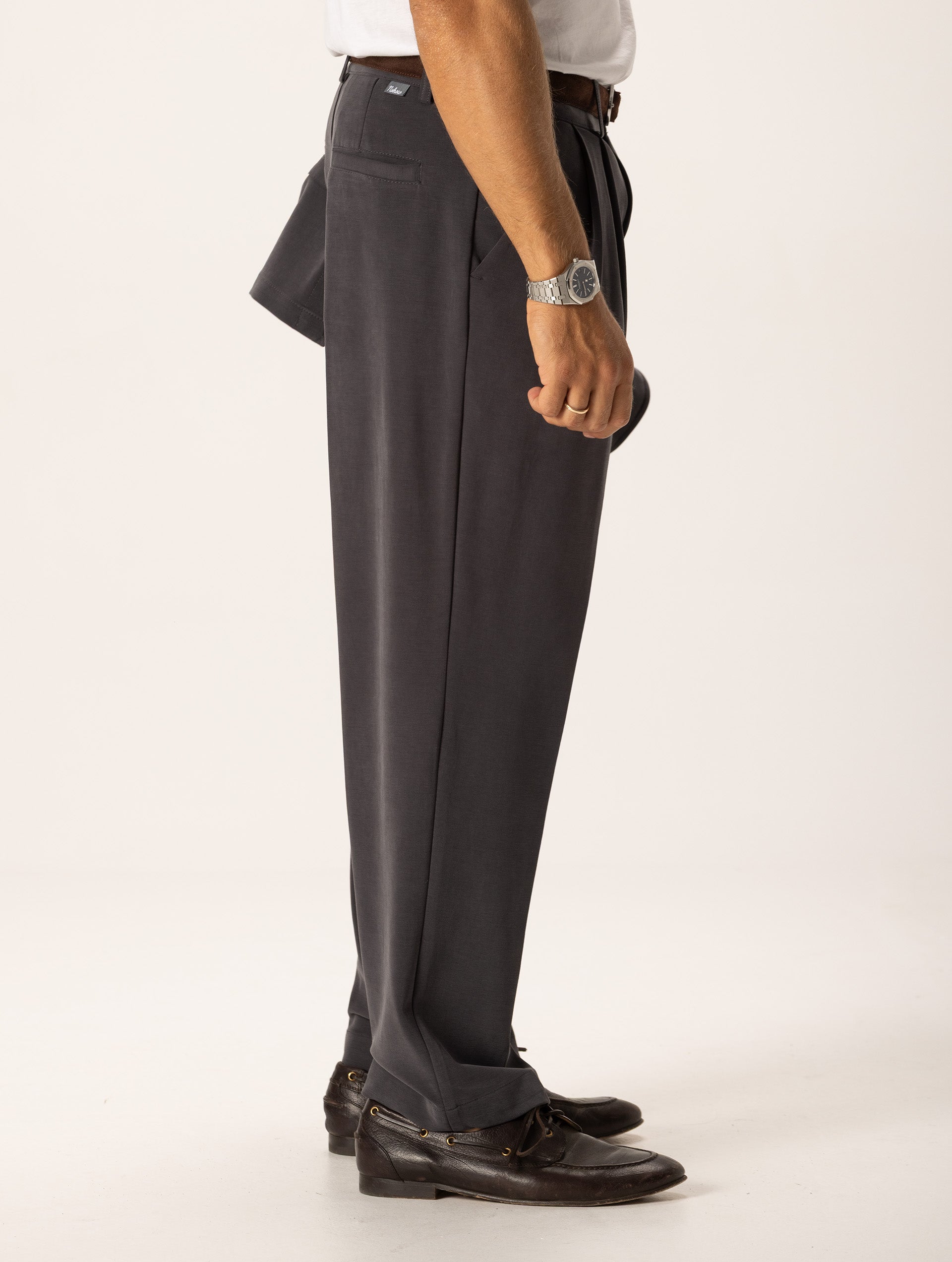 WIDE-LEG CASUAL PANTS IN GREY - Made in Italy | Nohow
