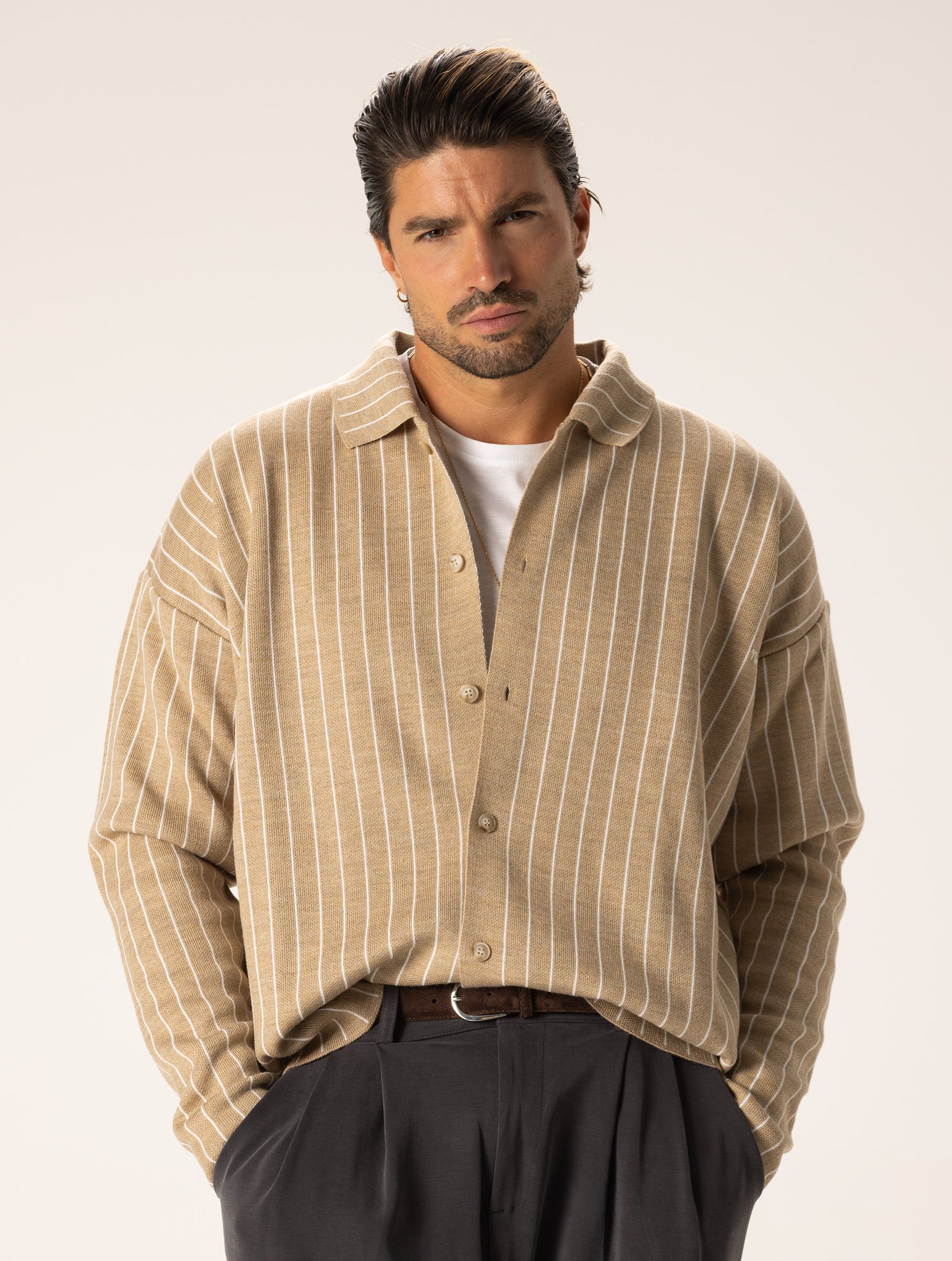 DAISUKE BEIGER STRICKHEMD