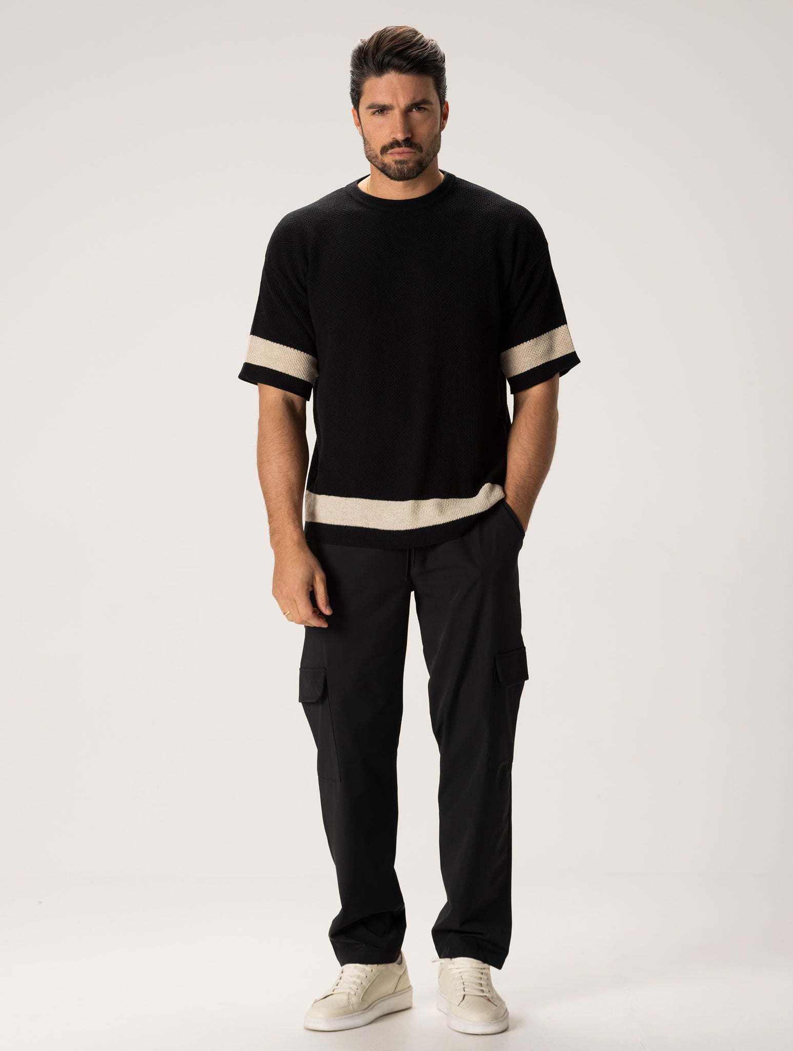 KATAI KNITTED T-SHIRT IN BLACK AND CREAM