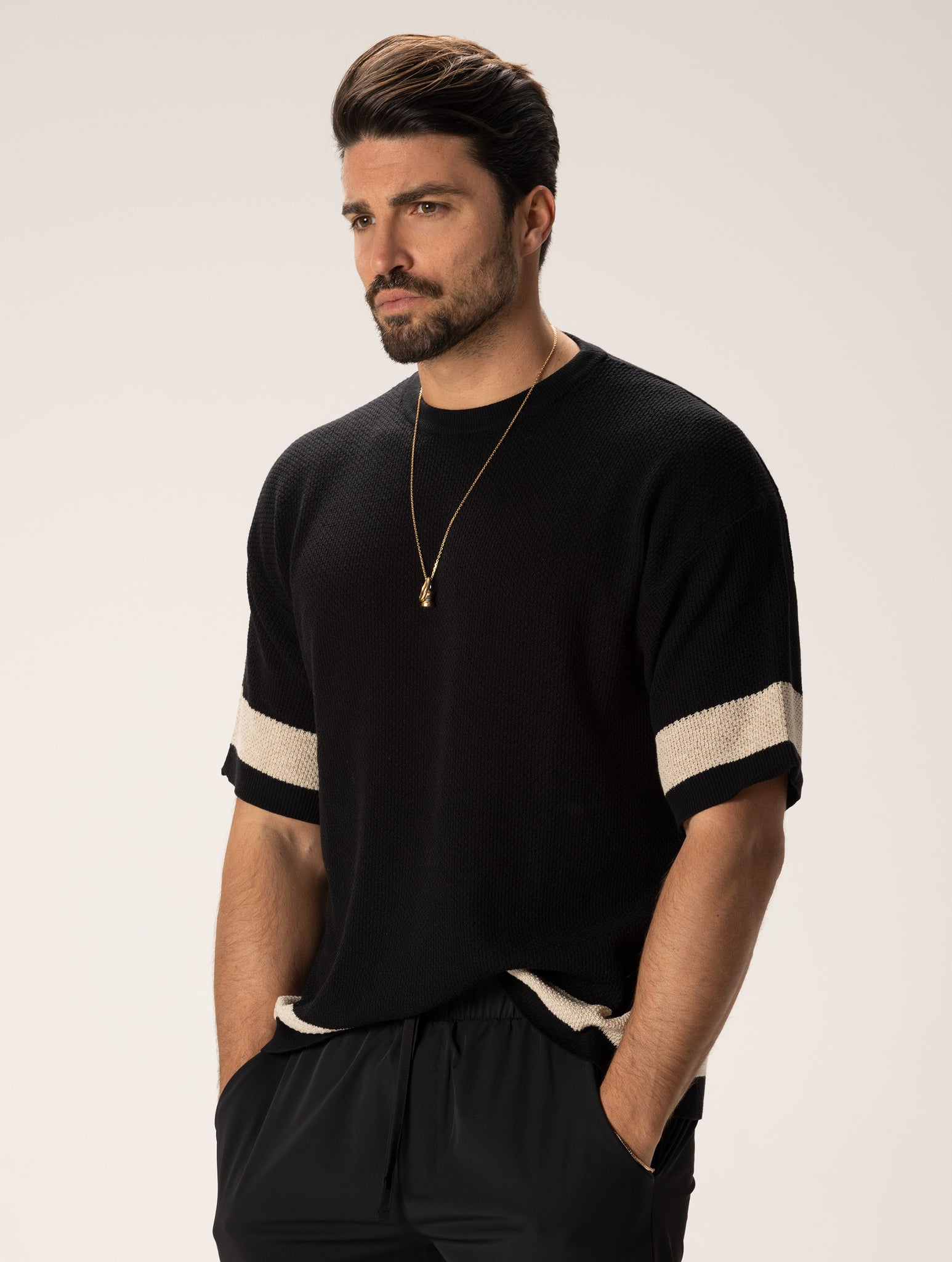 KATAI KNITTED T-SHIRT IN BLACK AND CREAM