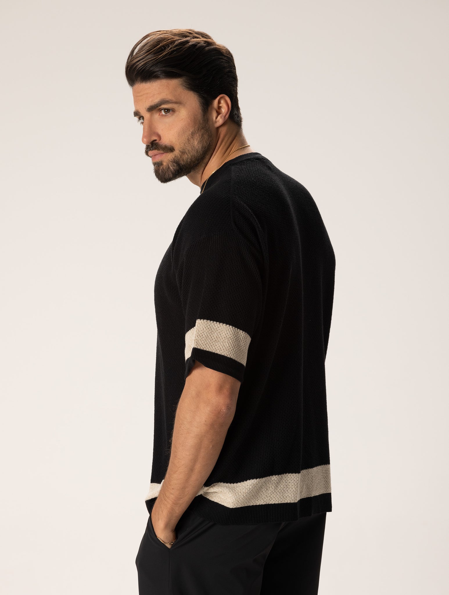 KATAI KNITTED T-SHIRT IN BLACK AND CREAM