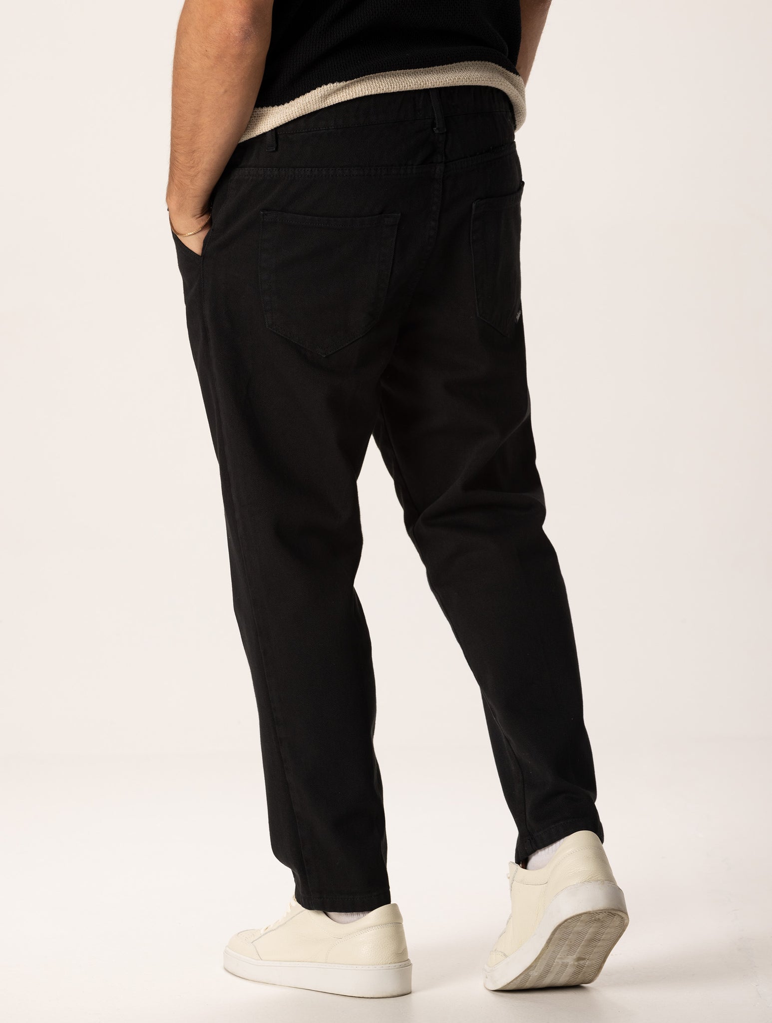 EITOKU CASUAL PANTS IN BLACK