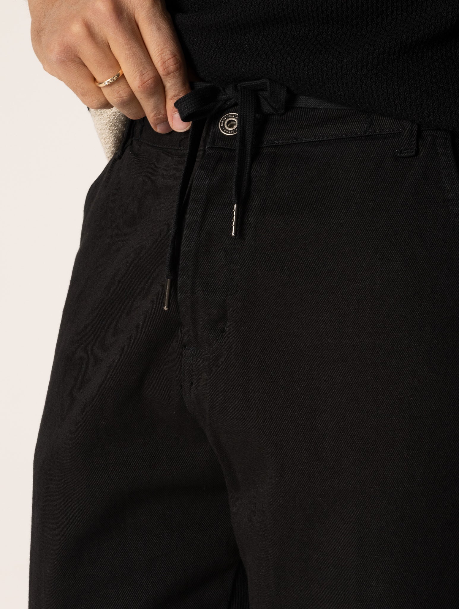 EITOKU CASUAL PANTS IN BLACK