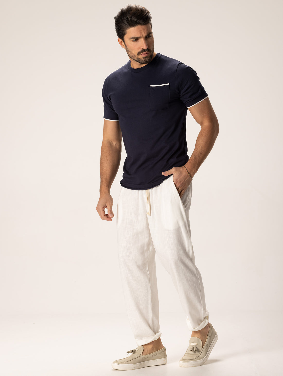 ARNOLD TRAJE CASUAL AZUL MARINO Y BLANCO