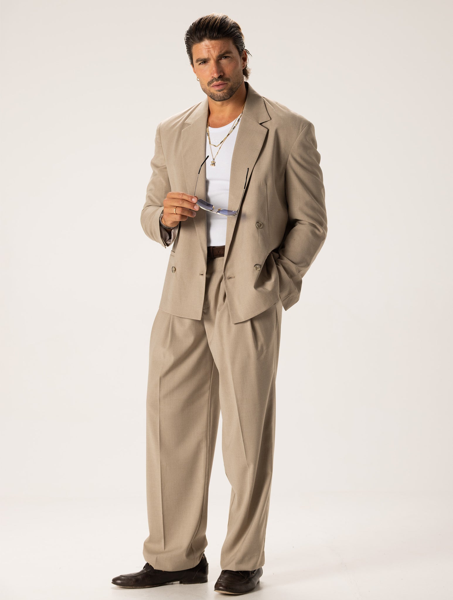 NAOKI FORMAL SUIT IN BEIGE