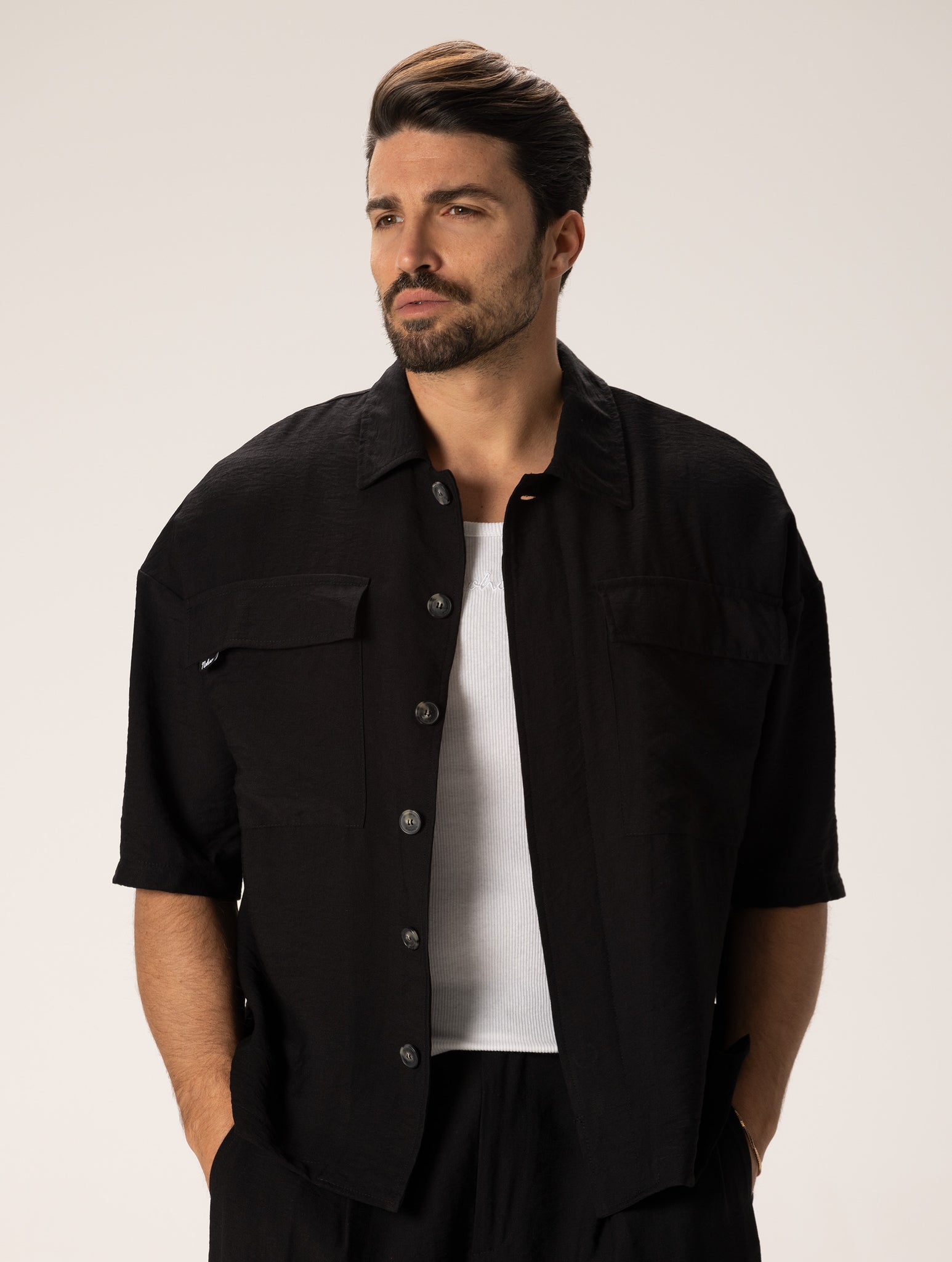 KOJI CAMISA OVER NEGRO