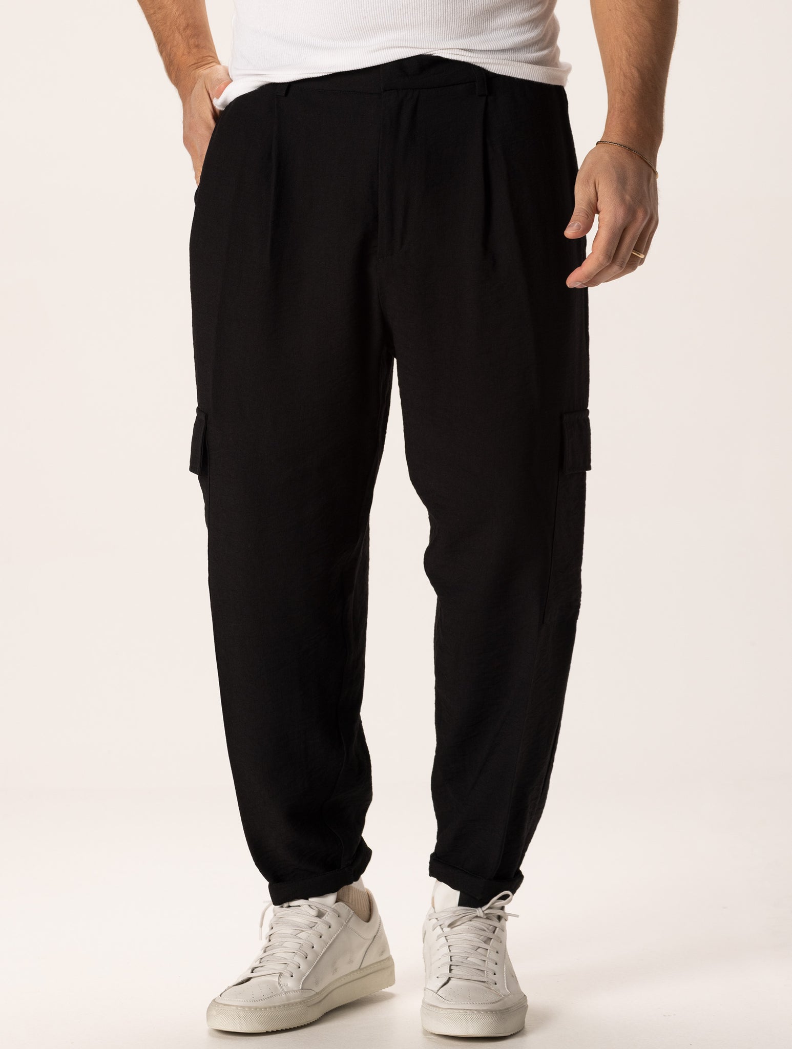 KOJI PANTALON CARGO NEGRO