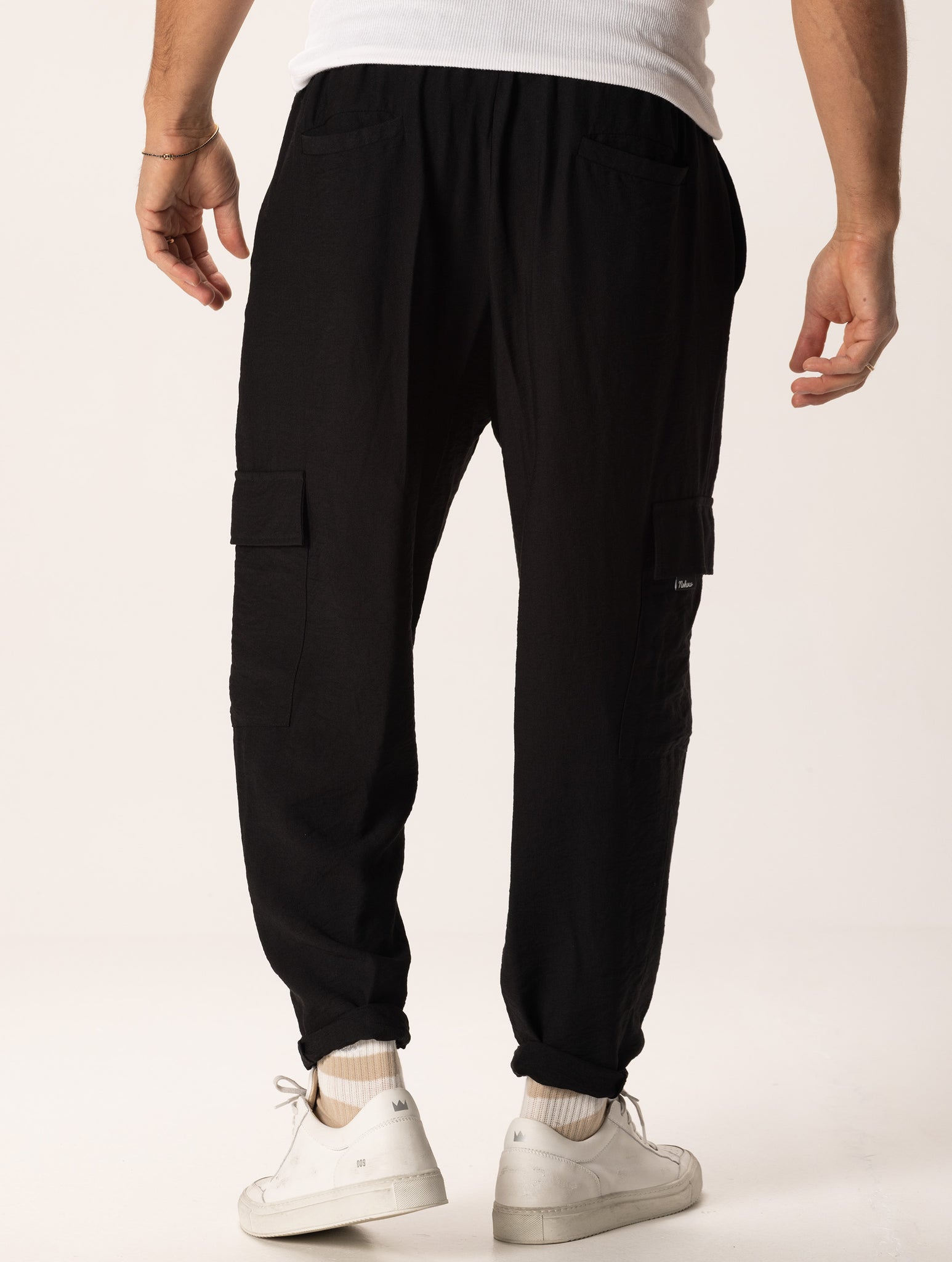 KOJI PANTALON CARGO NEGRO