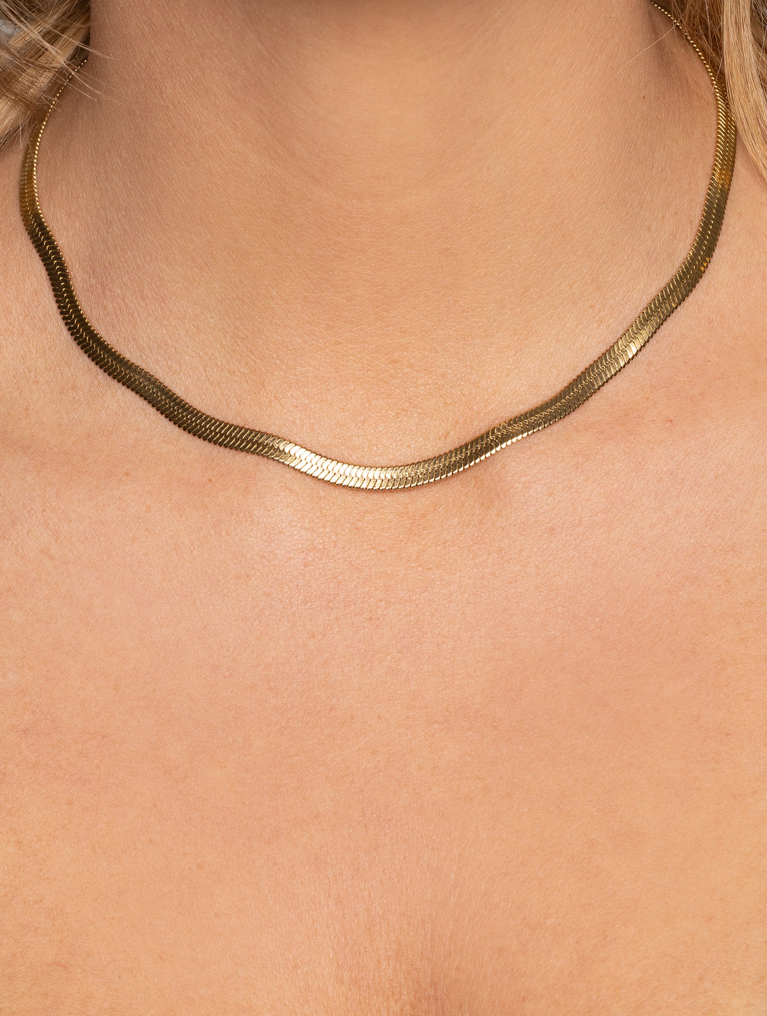 FANNIE NECKLACE IN GOLD COLOUR