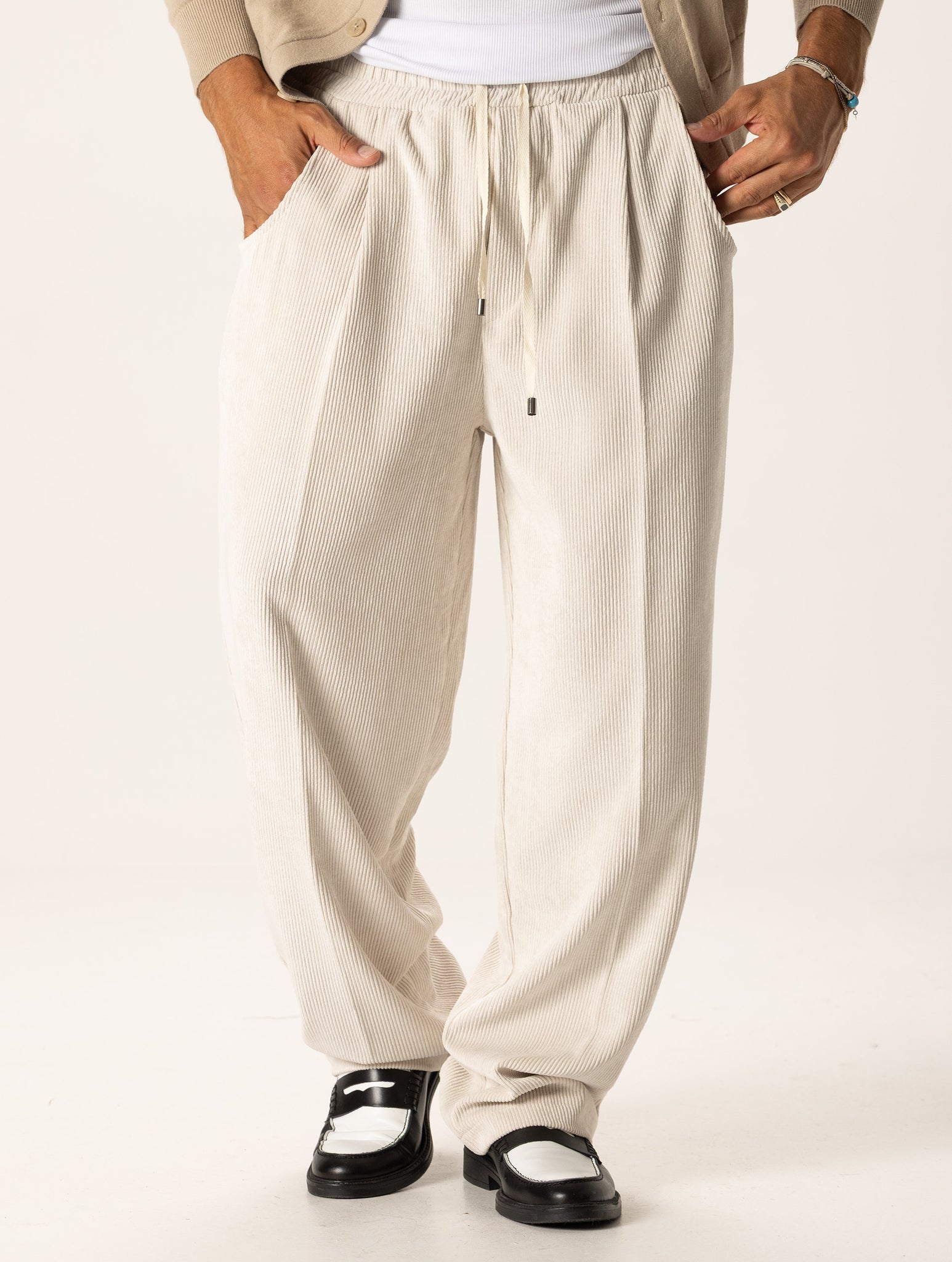 ISSEI VELVET PANTS IN CREAM